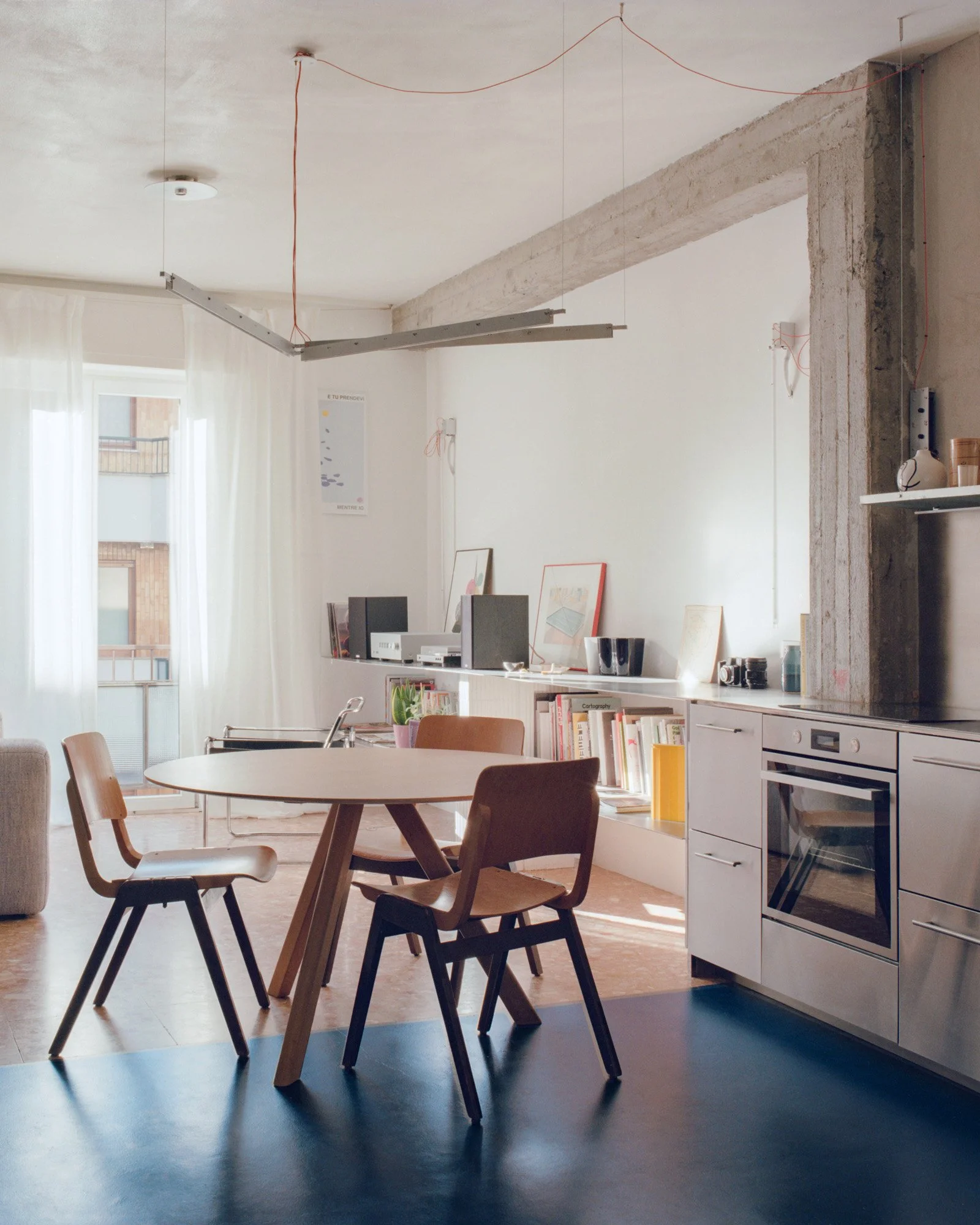 Almost_Blue_2000px_srgb_ (16).jpg