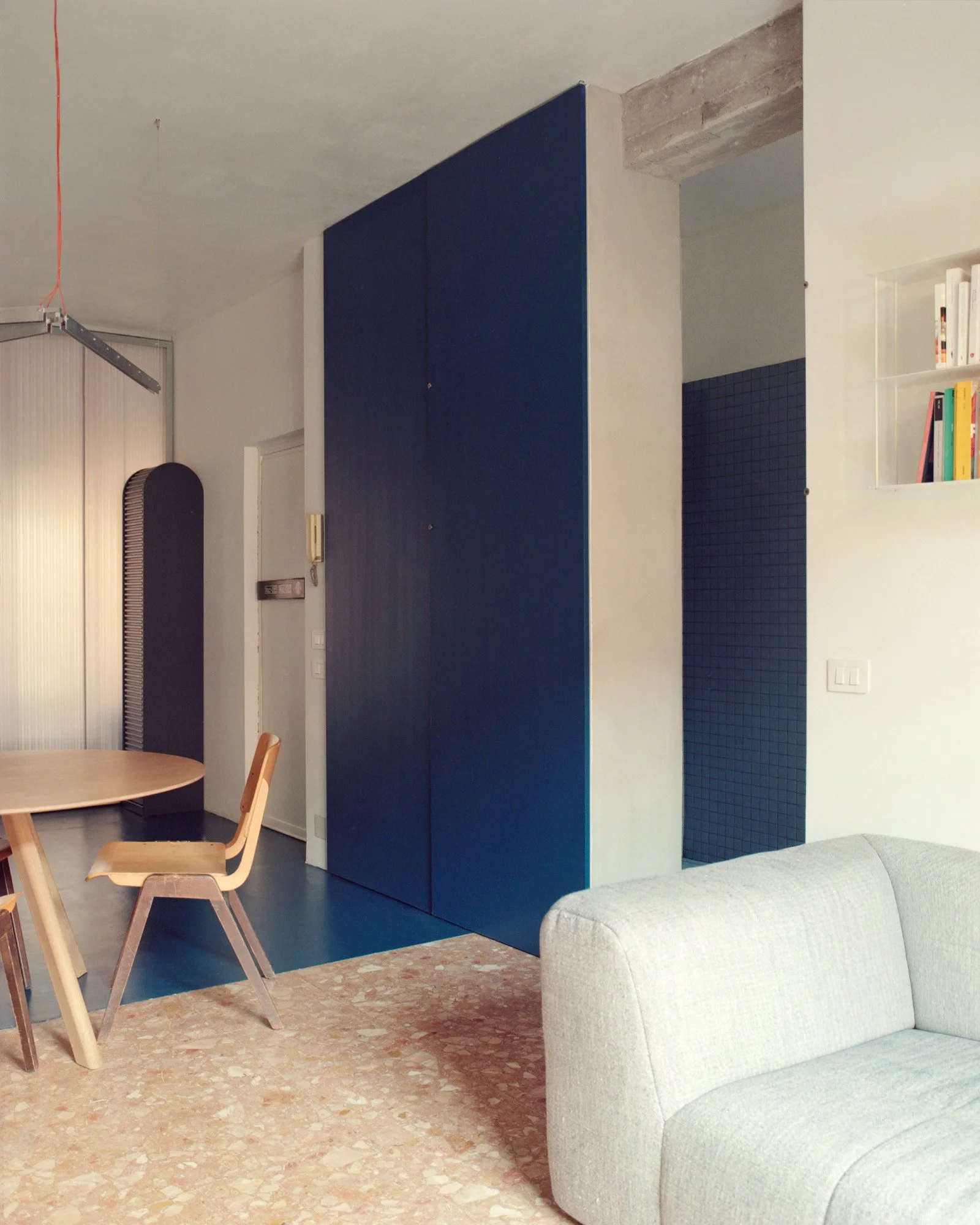 Almost_Blue_2000px_srgb_ (1).jpg