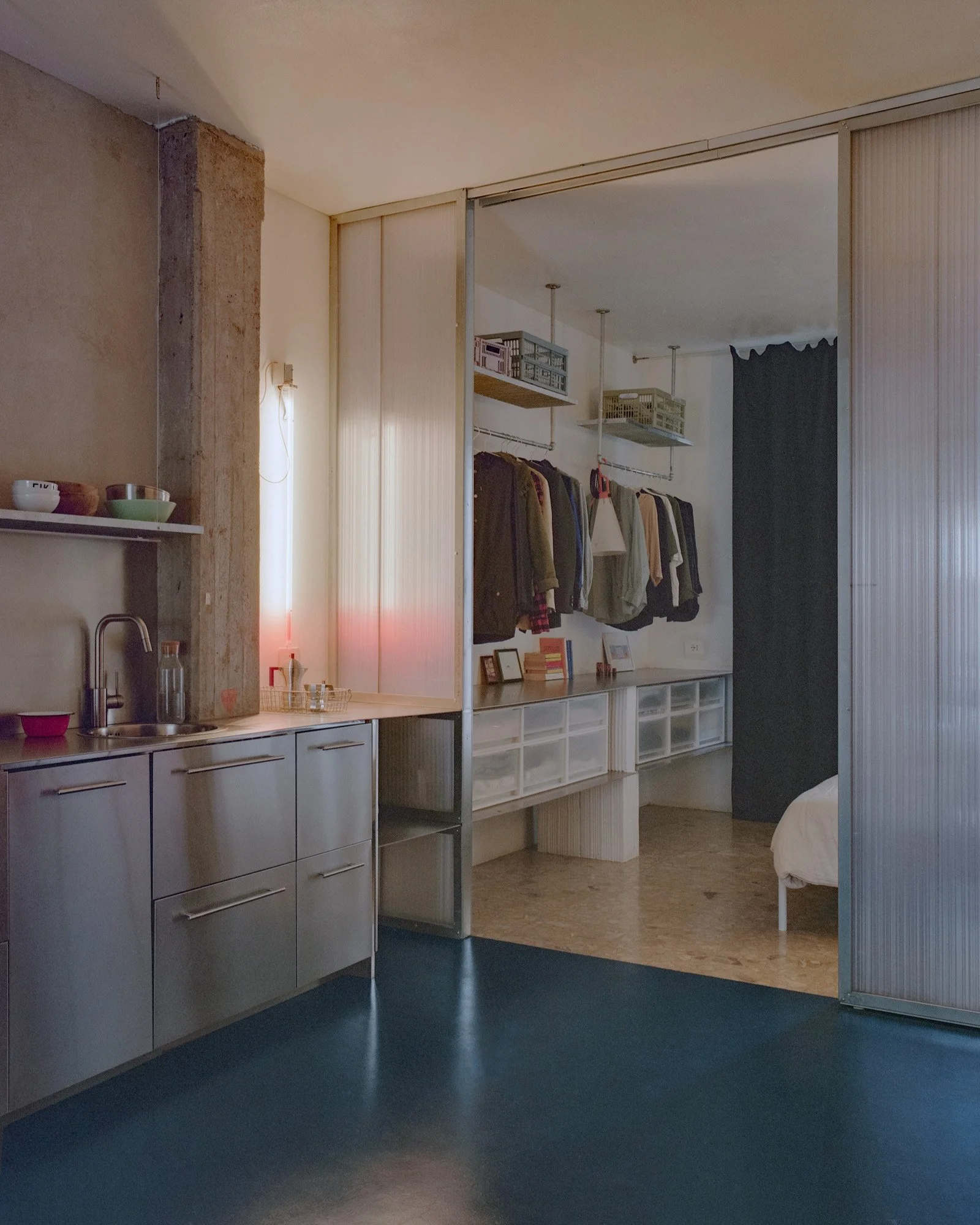 Almost_Blue_2000px_srgb_ (21).jpg