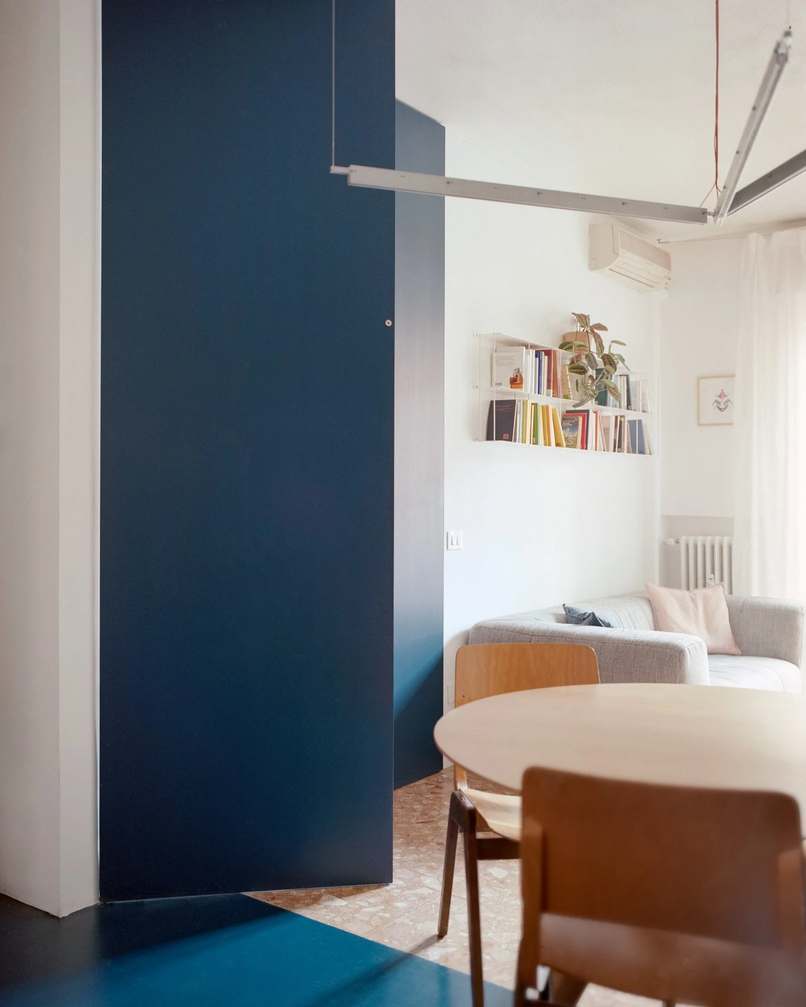 Almost_Blue_2000px_srgb_ (10).jpg