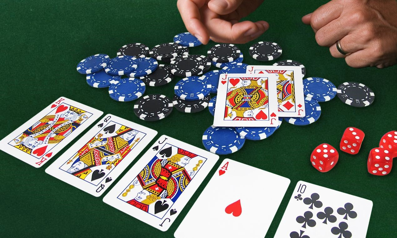 Hướng Dẫn Chơi Game Bài Poker Chi Tiết Nhất