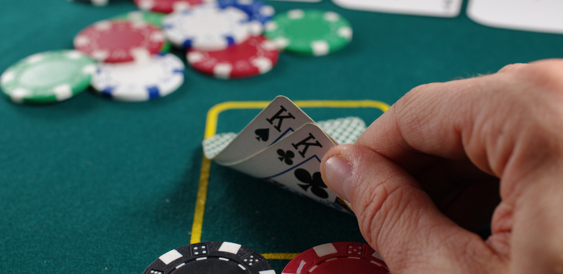 Hand poker Là Gì? Giải Thích Chi Tiết Nhất
