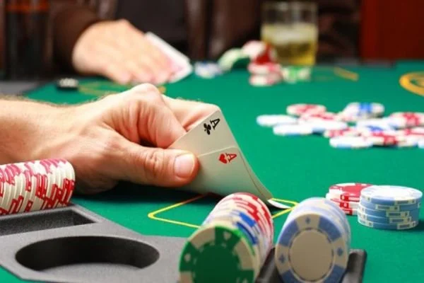 Hướng dẫn cách chơi Poker chi tiết