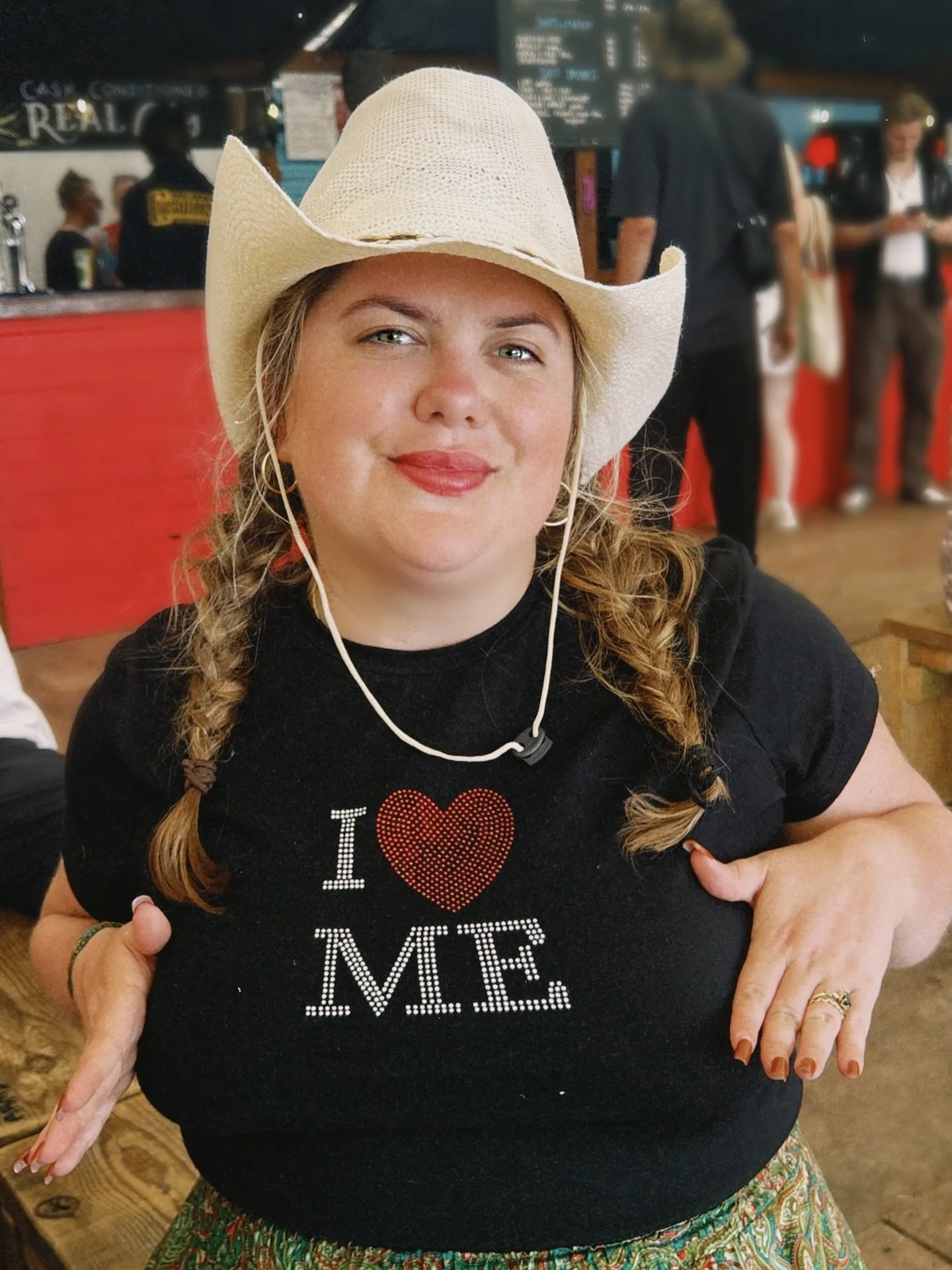 Indulge me my Glastonbury dump (yes I packed a different slogan tee for each day) 

Highlights for me were @jadethirlwall, @lorde, @charli_xcx, the dosa truck, @elizarosemuzik, and a massage at the healing fields. And surviving 60k step days on an in