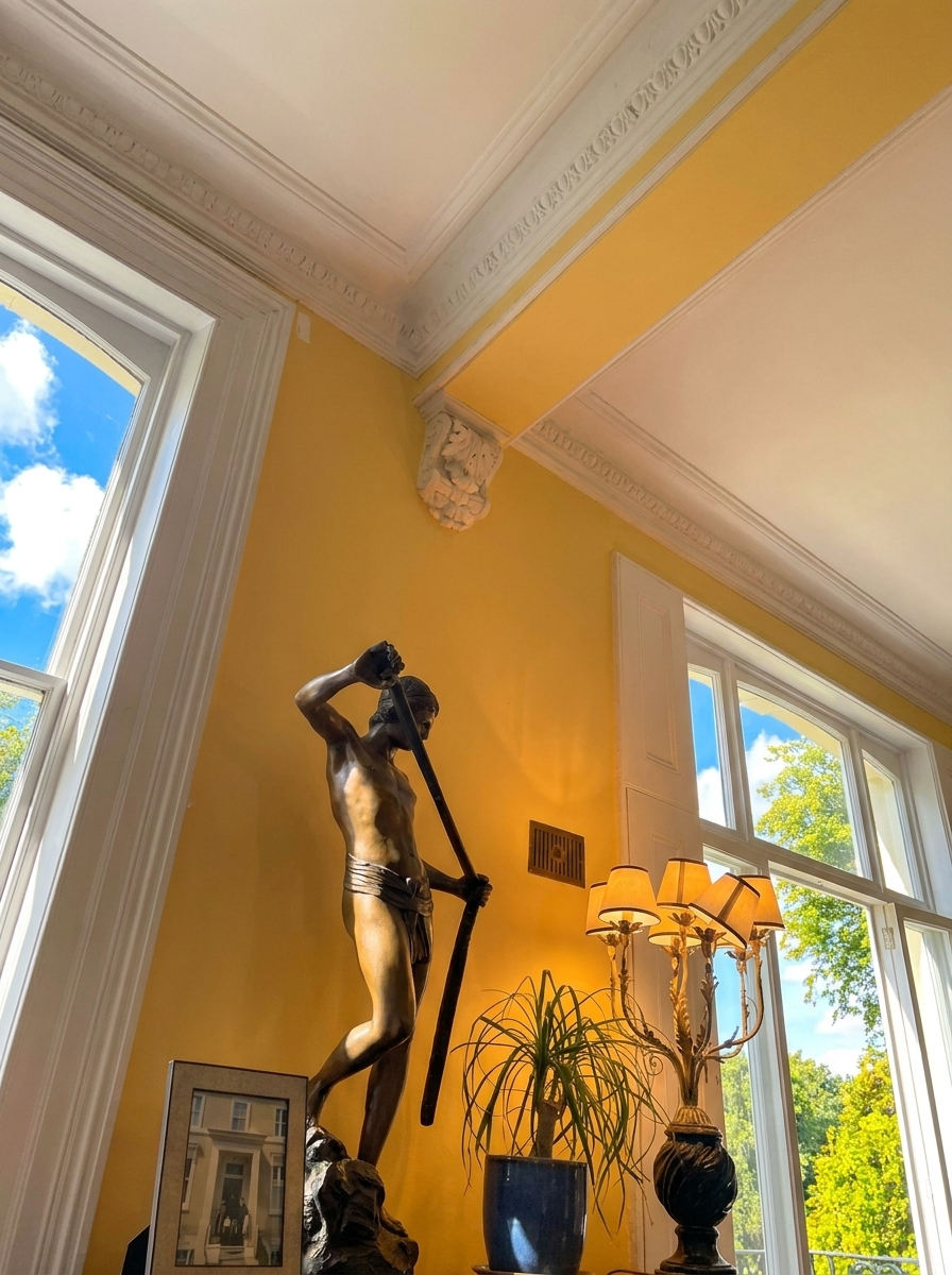 Langley Lodge London Sunny_105223_5b82e795-309a-4d90-83e6-fc12c658c4ce.png