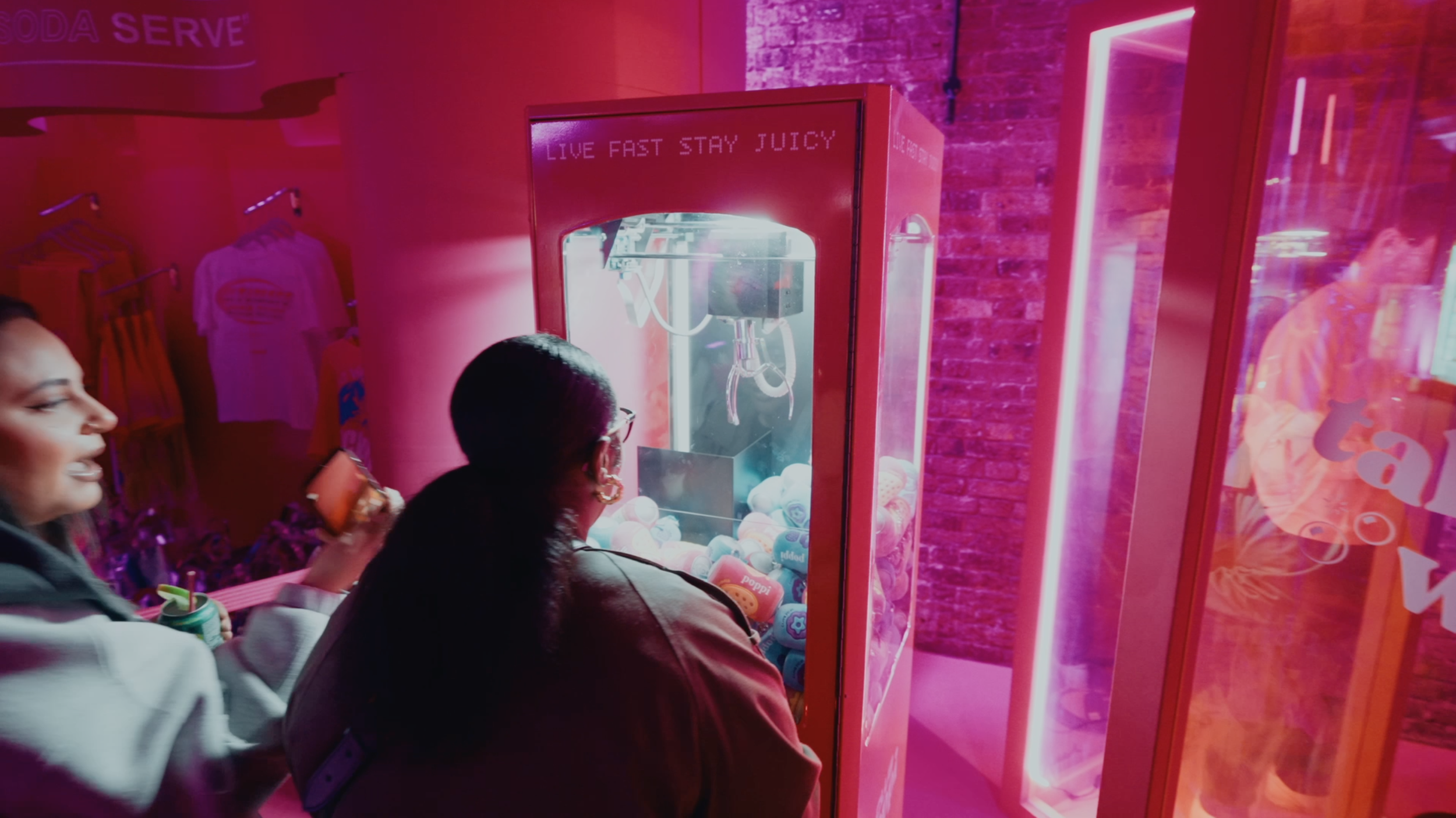 Poppi Activation London, soft toy dispenser