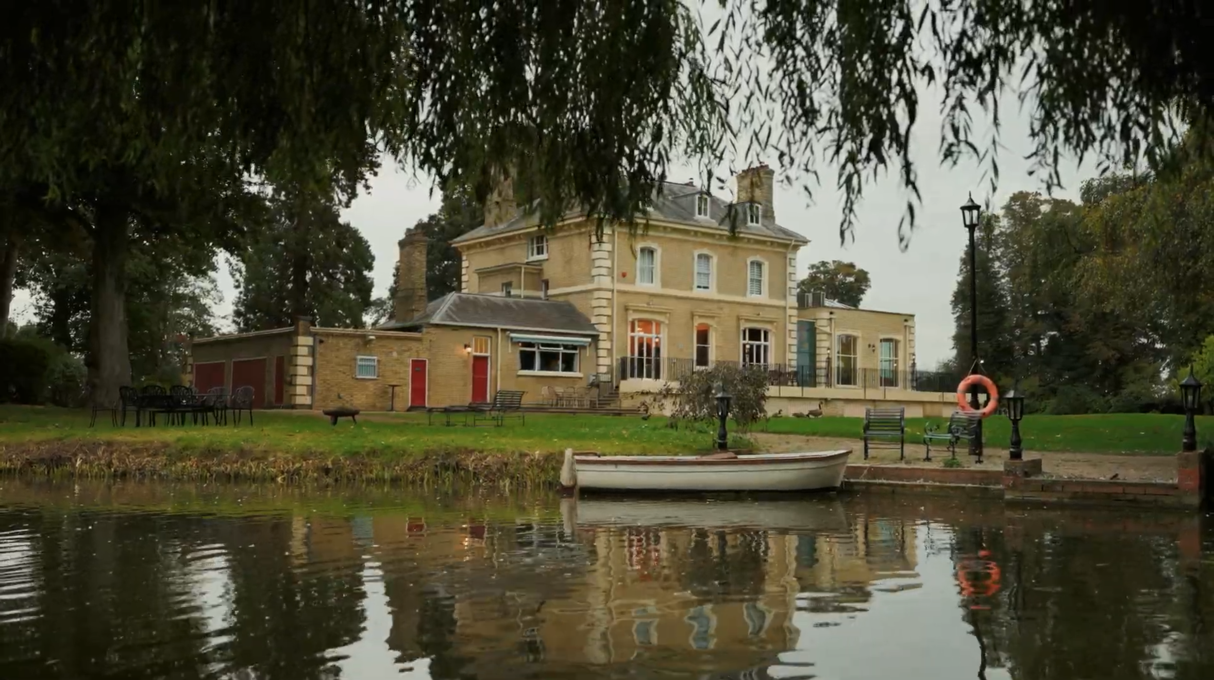 Langley Lodge  at 13.09.37.png