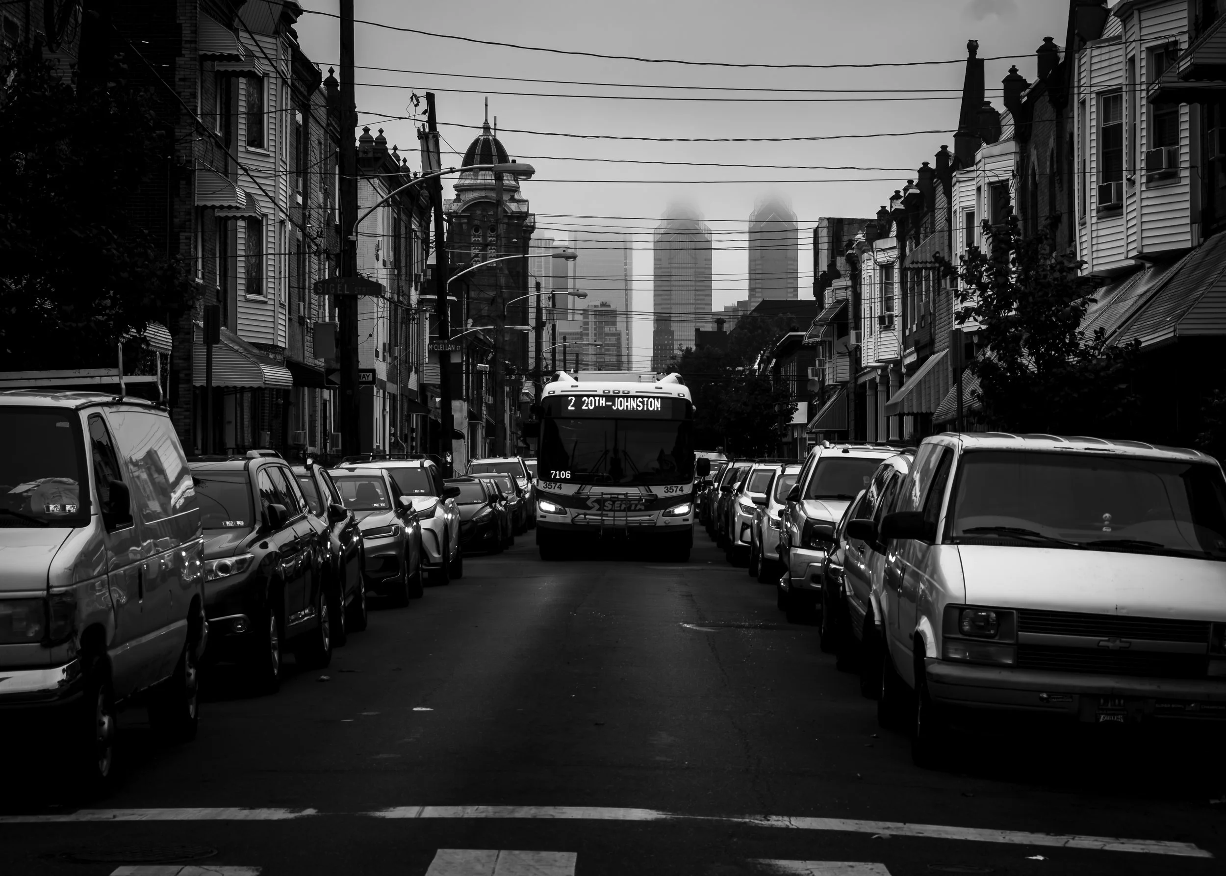 003_SEPTA Bus, Foggy Skyline_MG_7107.jpg