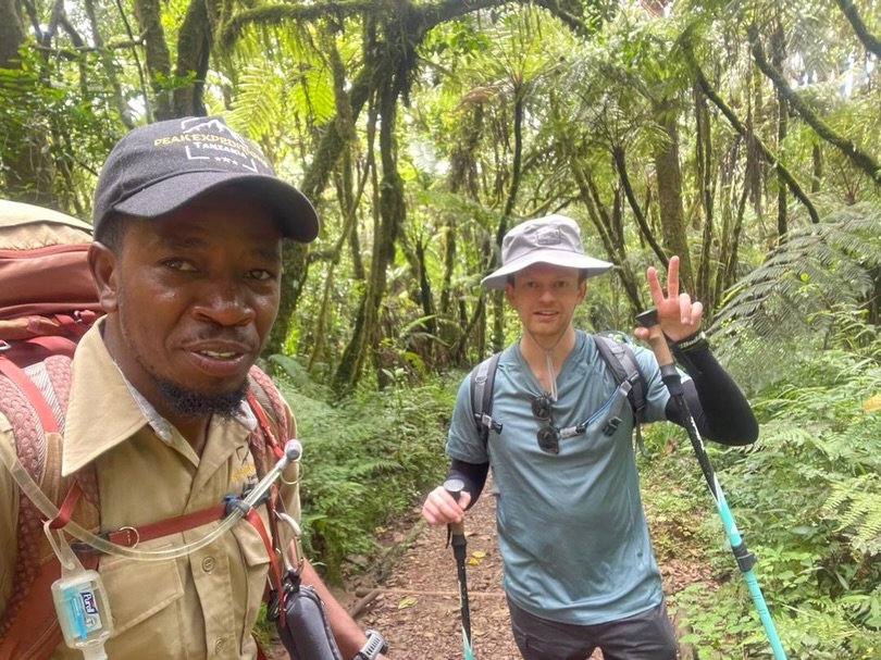 Joshua is going great, moving up through the beautiful rainforest as we head to our first camp at Mache Huts 💪

#Machametoute
#Peakexpedtionstanzania
#Mtkilimanjaro 
#RoofofAfrica
#bucketlisttravel