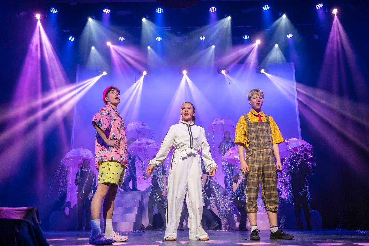 Huge congratulations to the talented students of @brightongrammar and @firbankperformingarts  on their incredible Years 7&ndash;9 production of Spongebob the Musical - Youth Edition! The energy and talent on stage were absolutely brilliant.

The unde