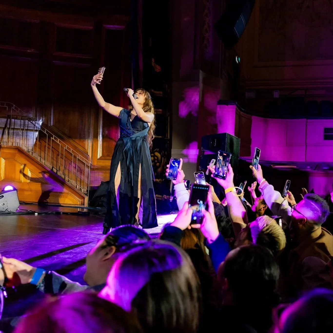 Nina Live at Melbourne Town Hall - @soulsiren_nina 
From smooth R&amp;B to powerful ballads, Nina's performance at Melbourne Town Hall was truly something special. 

We love to partner with the team at @lizhoney_promotions to provide the audio and li
