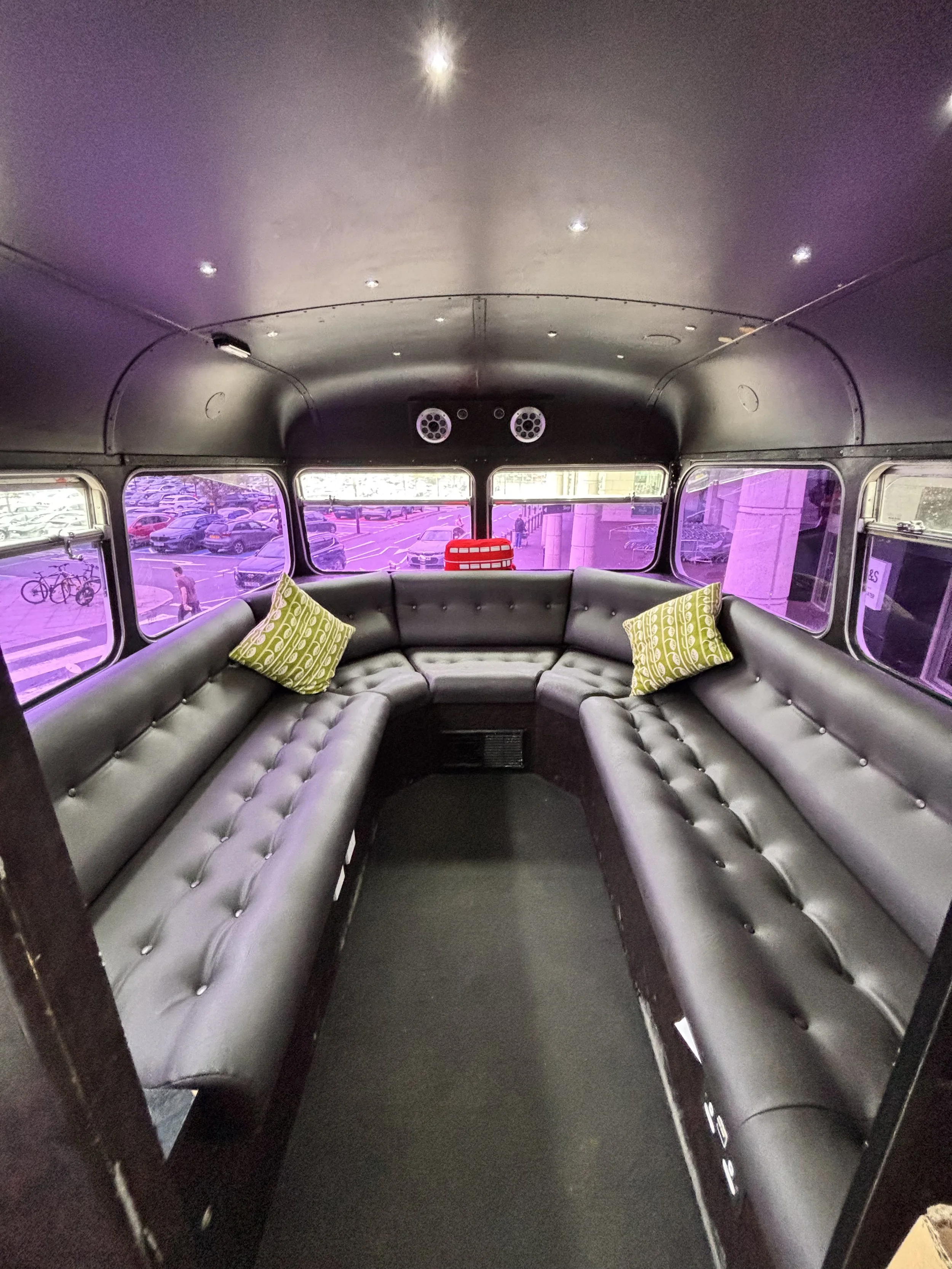 Routemaster RML2573 bus upper deck VIP.jpg