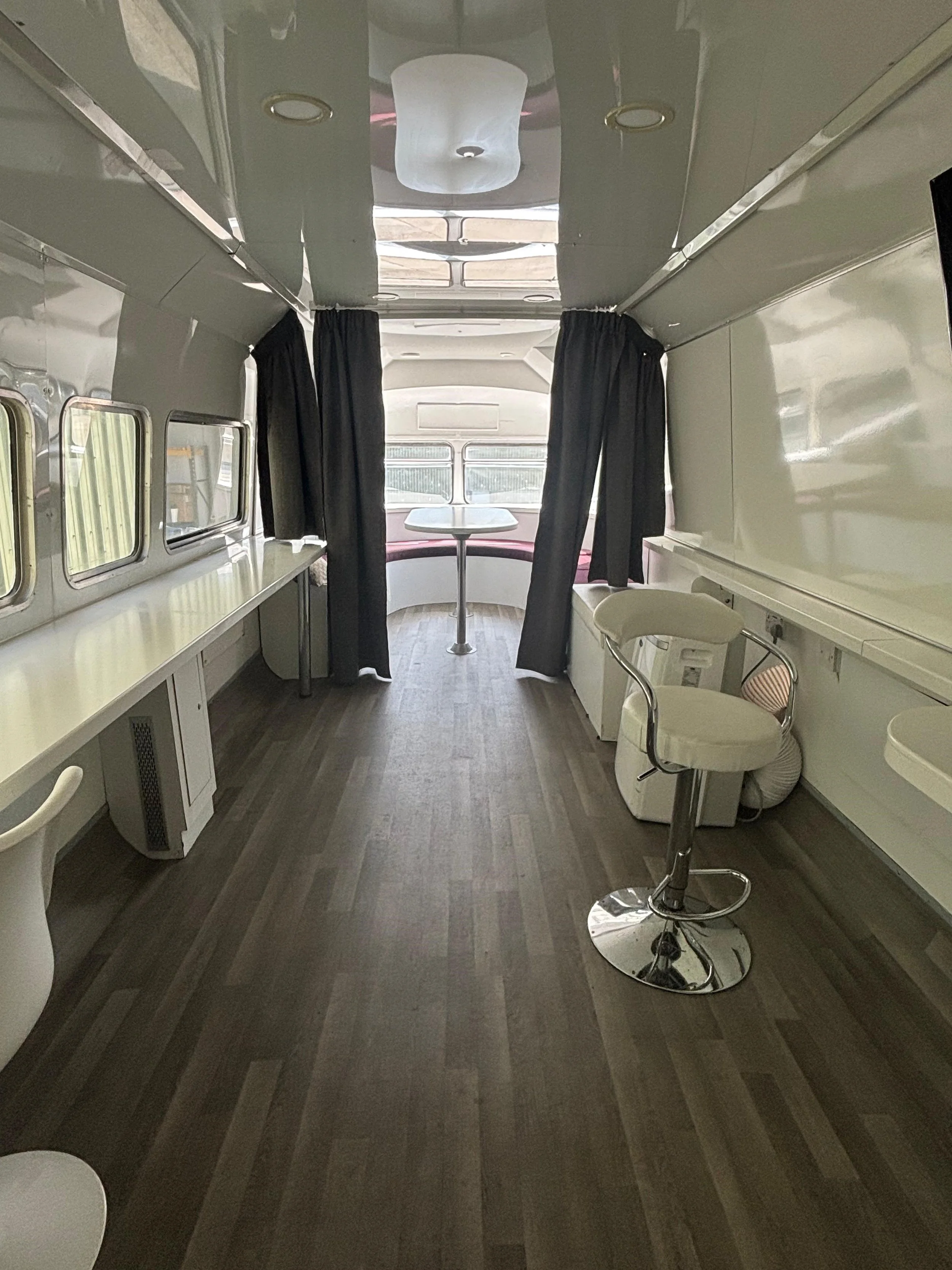 Bus 2 Unbranded (8).jpeg