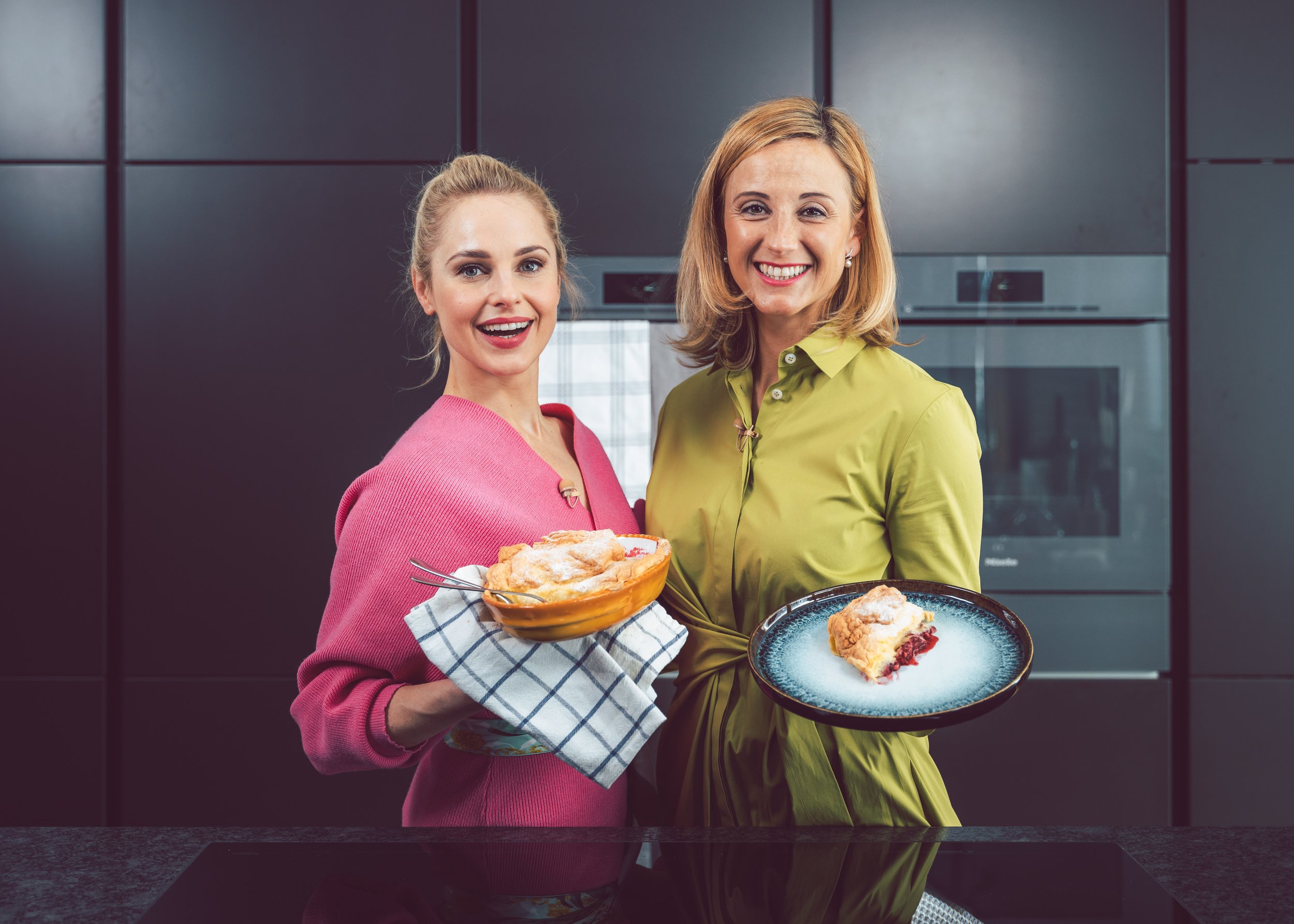 silvia-kocht-schneider-michaela kirchgasser-salzburger-nockerl-10.jpg