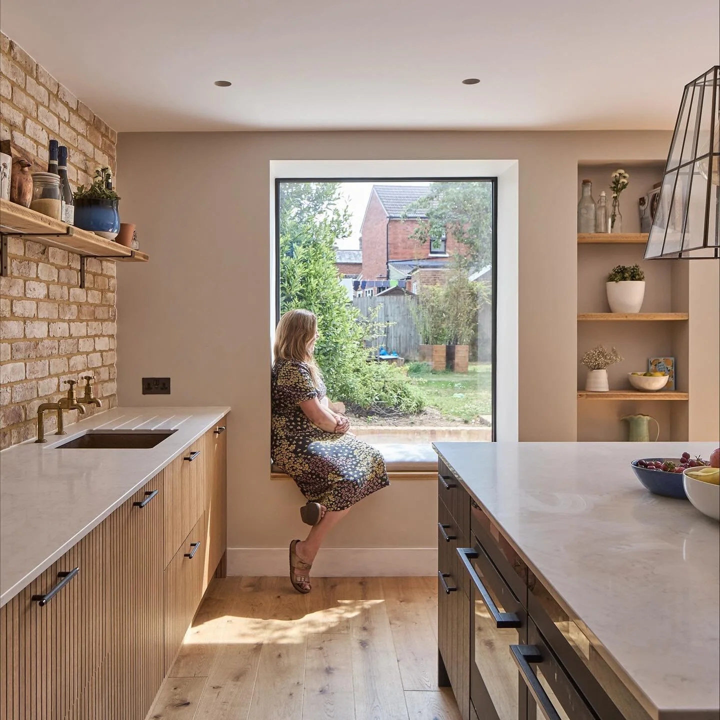 Our client modelling their beautiful new window seat! It provides a cosy spot to lookout onto the garden and relax in the evening. The seat is made from recycled scaffold boards which match the inset shelving.
@thescaffshop @mikeyreedphoto @expressb