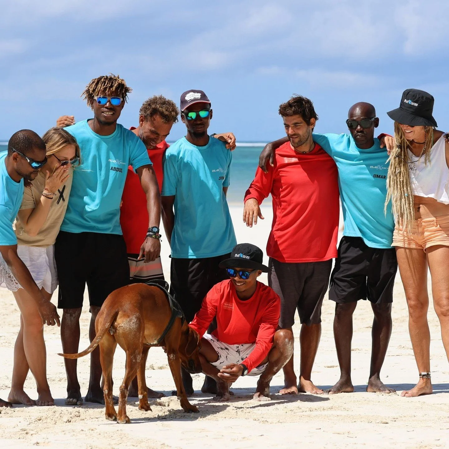 H2O is more than a school, more than a spot on the beach &mdash; it&rsquo;s family. 🌊💛
Here, strangers become friends, wipe-outs turn into inside jokes, and the ocean ties us all together. 

From lessons on the sand to laughter in the waves. This i