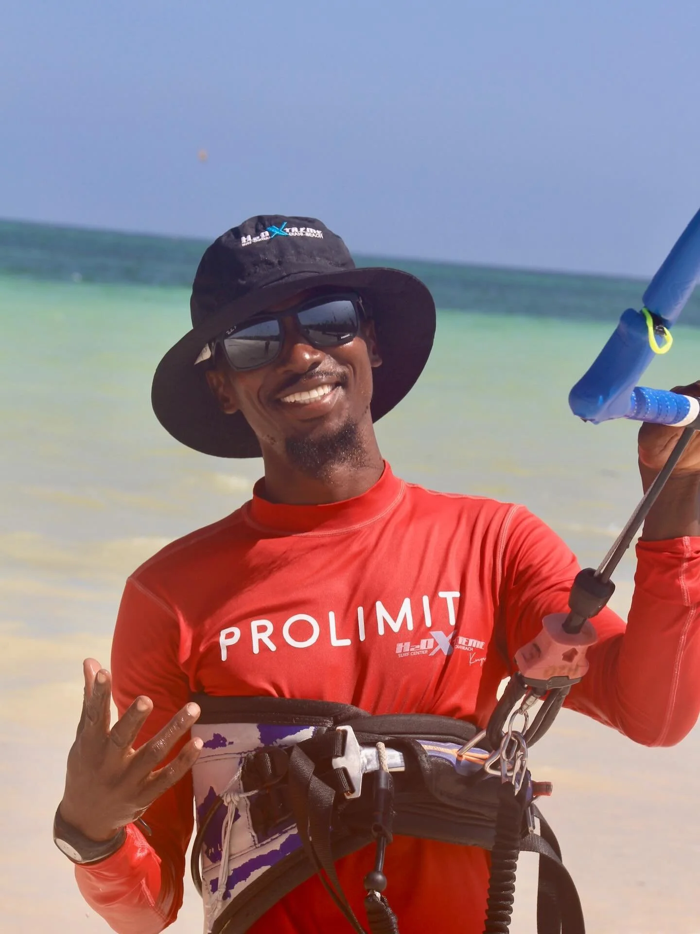 Big shoutout to our incredible beach assistants 🙌🌊

They&rsquo;re the quiet heroes behind every smooth session - always there when you need to land, launch, adjust, or fix something.

Renting or riding with us means you&rsquo;ve got full support on