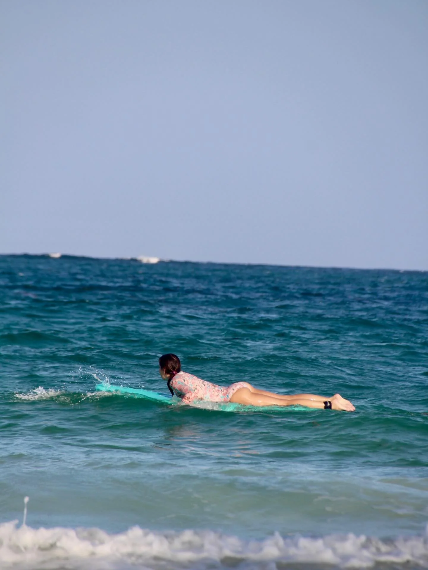The tides are lining up just right for a proper Easter shore break 🌊💨

If you&rsquo;re in Diani - bring your kids, bring a friend, or just bring yourself.

Grab a board, head down to the beach in front of @bluemarlinbeachhotel , and play in the wav