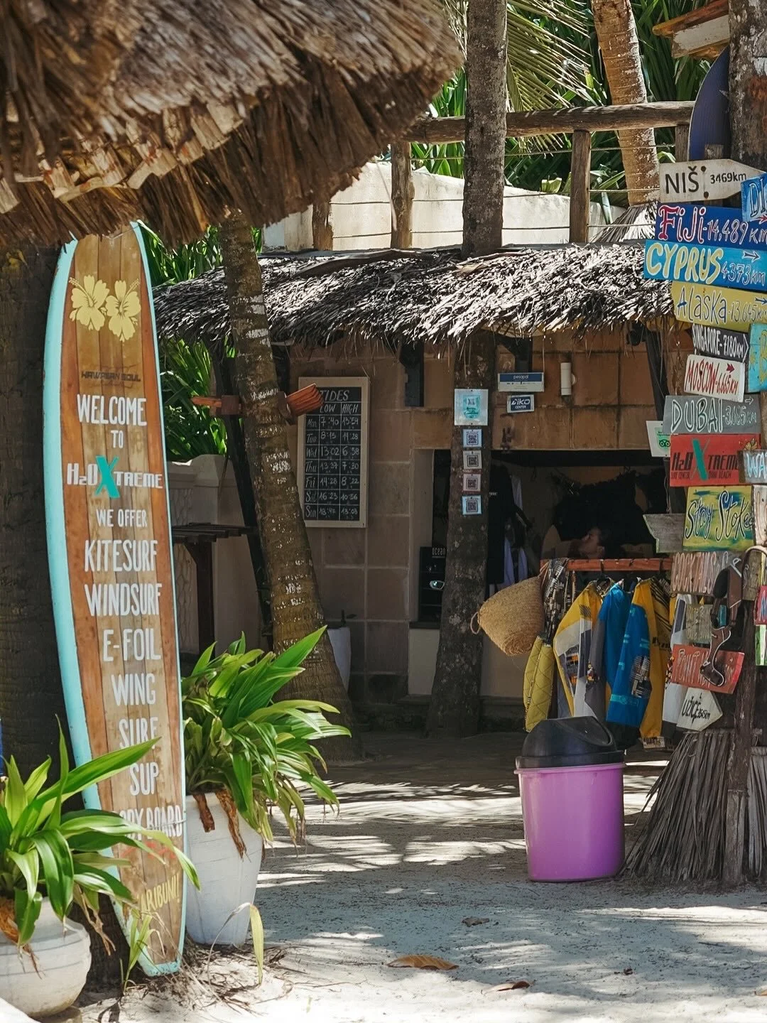 📍Where to find us? We&rsquo;ve got two beachside spots waiting for you 🌊☀️

Find the H2O crew at:
🏄&zwj;♂️ 41 Beach Club
🌴 Blue Marlin Beach Hotel &amp; Restaurant

Whether you&rsquo;re coming to kite, surf, SUP, learn something new, or just soak