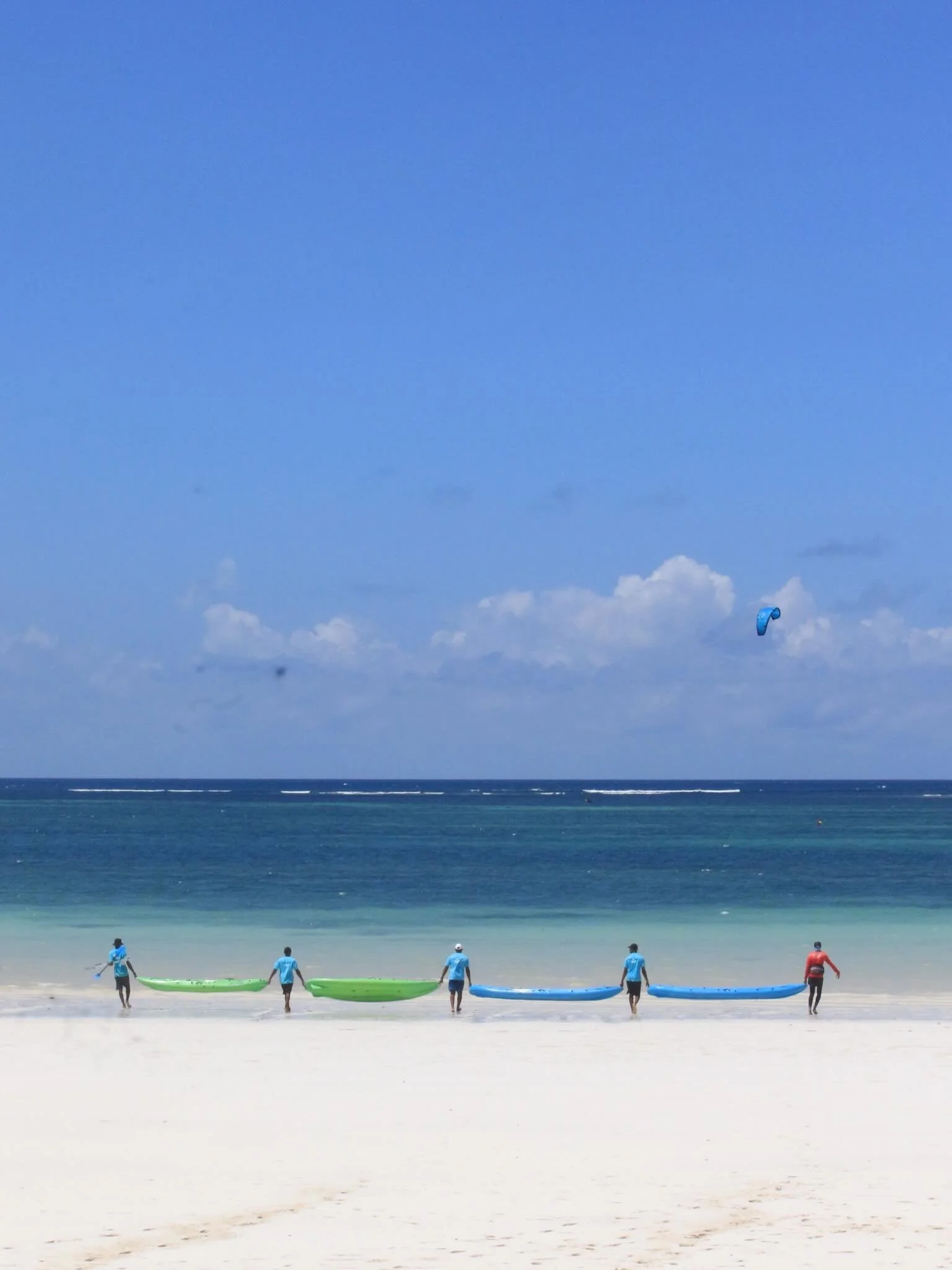 Team paddle mode activated 🌊🚣&zwj;♂️💙

Kayaking out here in the big Indian Ocean blue just hits different - endless horizons, salty air, and the kind of dream only the ocean can give.

Rent a kayak and come experience the magic for yourself. ☀️✨

