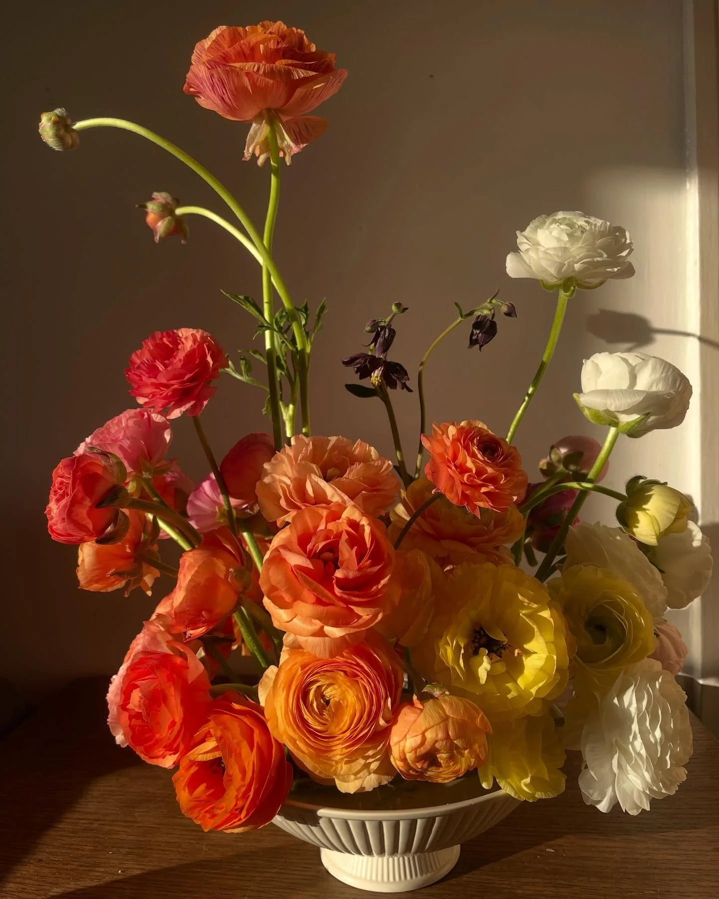 One from the archives, an unseasonal arrangement that I chanced upon this morning whilst searching for some other photos. Thought I&rsquo;d share mainly for the bright riot of colour but also to share my excitement of working with spring flowers agai