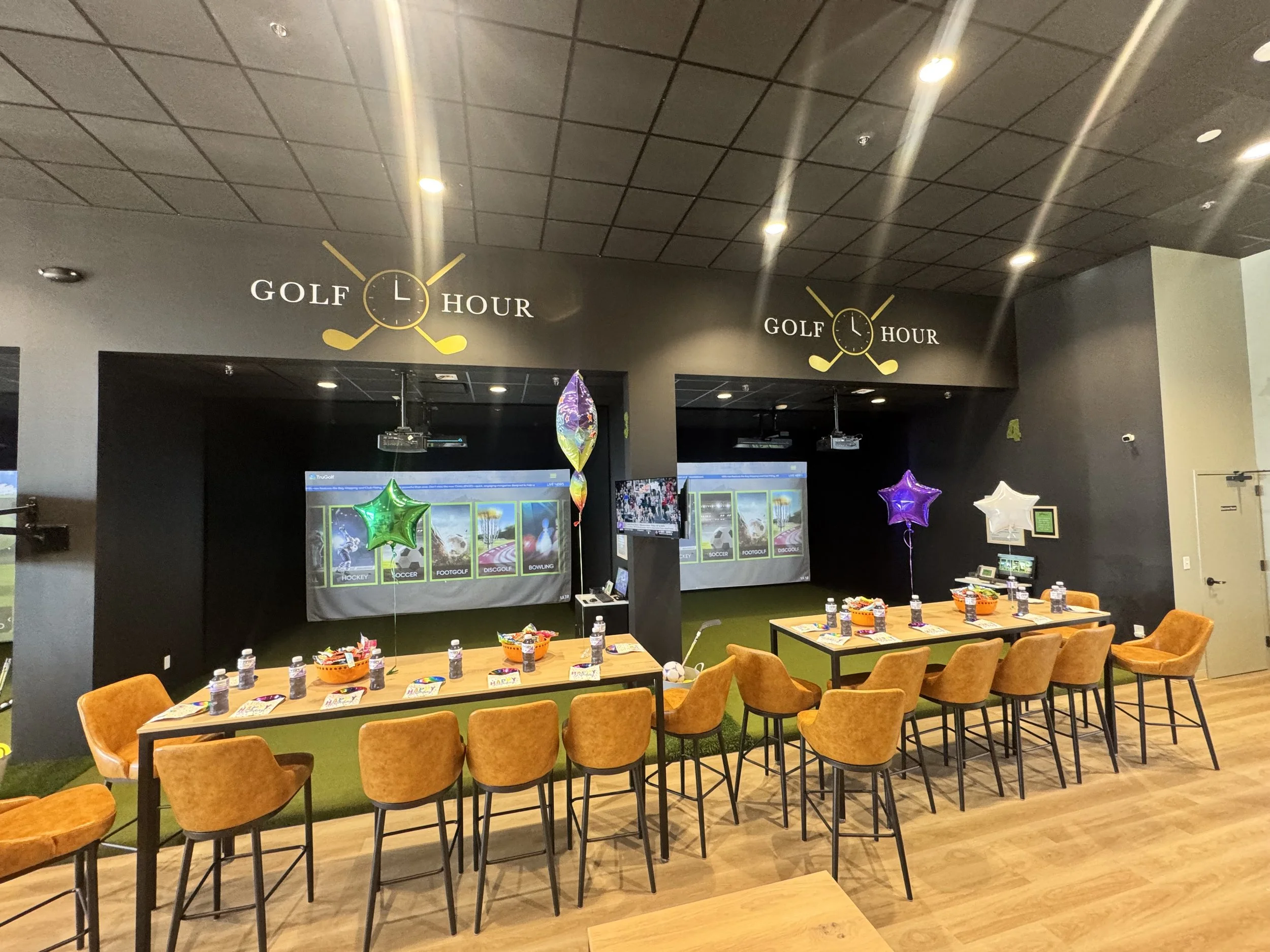 Guests enjoying a Bay Buy Out at Golf Hour