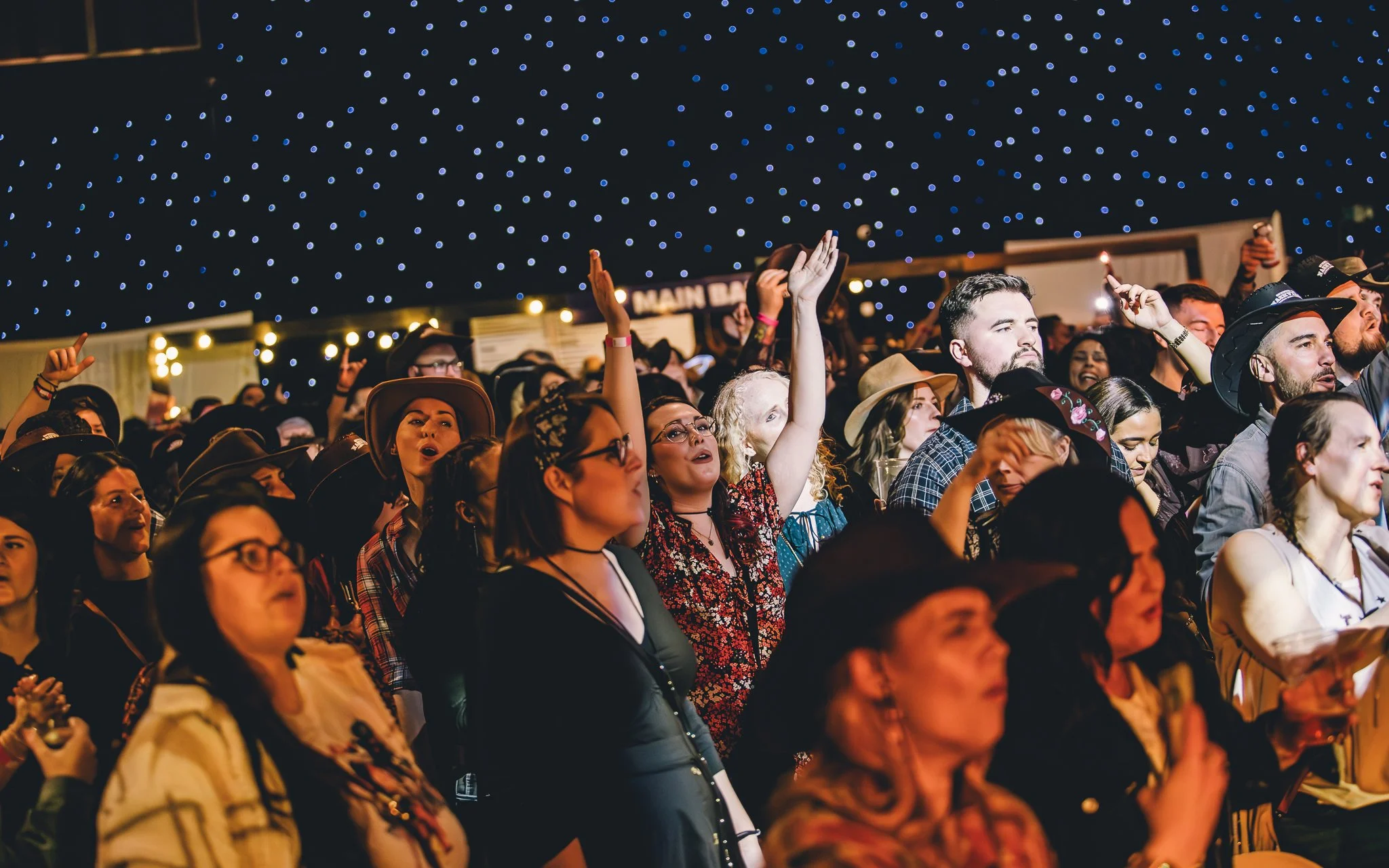 COUNTRY ROADSHOW LEEDS-064.jpg
