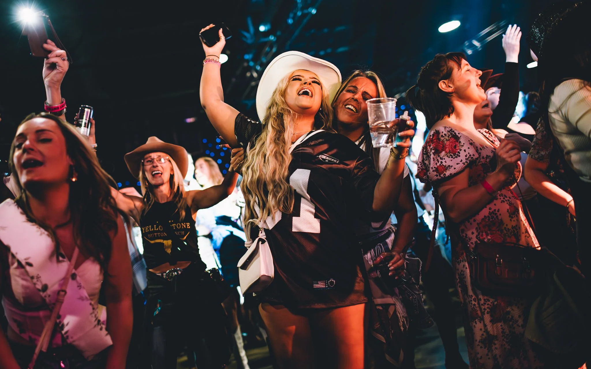 COUNTRY ROADSHOW LEEDS-028.jpg