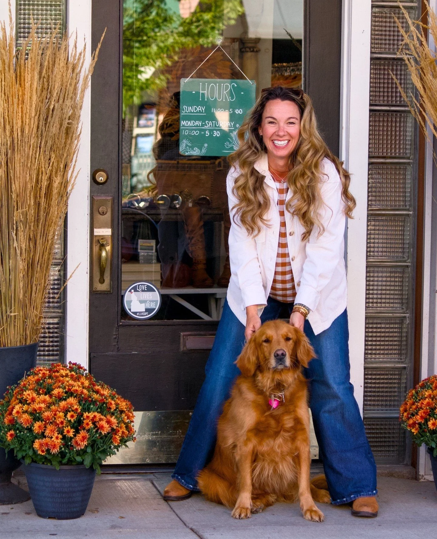 #HappyThanksgiving our shop to your home 🦃 🍁 🥧 ⁠
⁠
xoxo⁠
- Chloe &amp; Piper ⁠
⁠