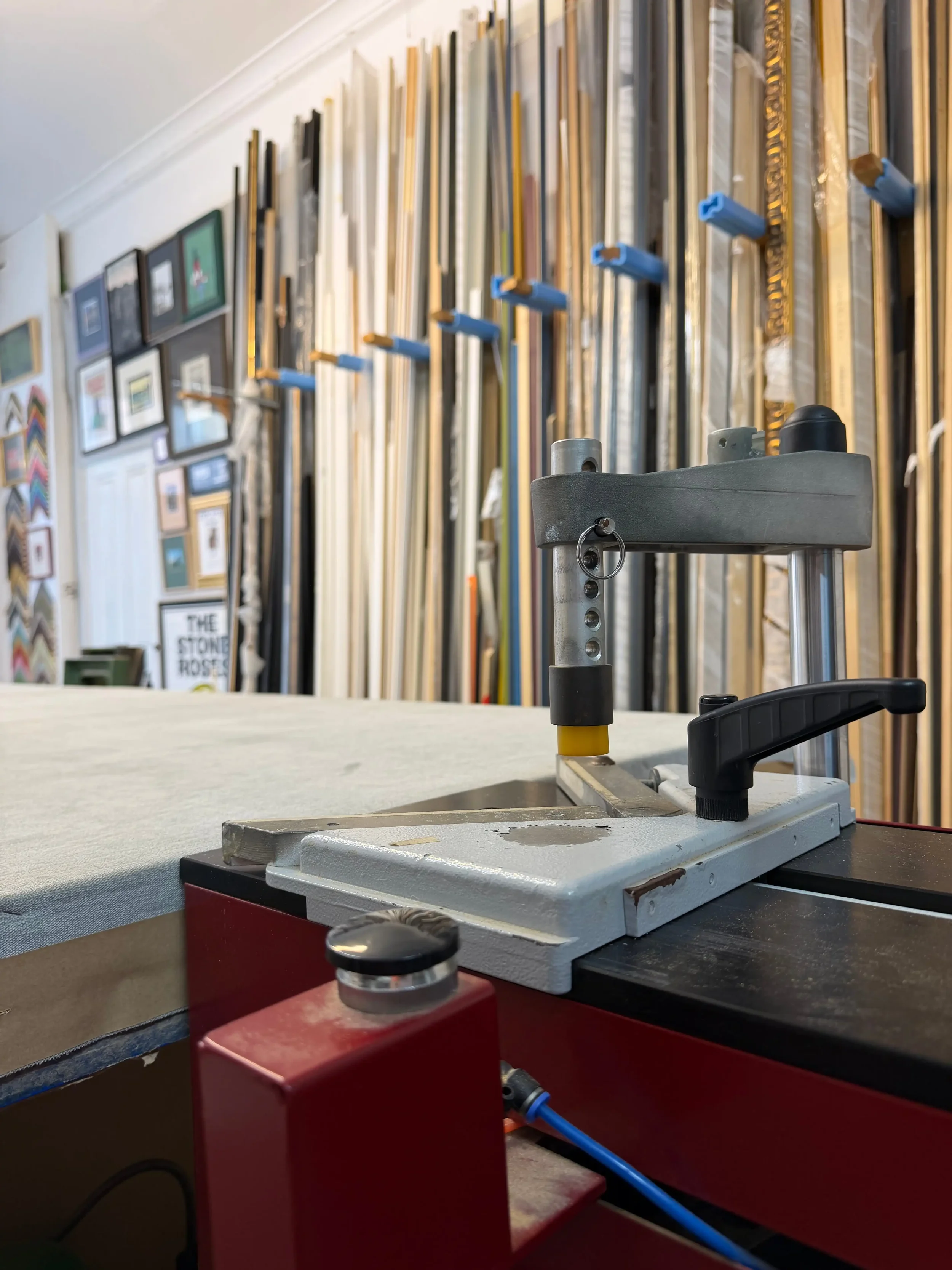 hang in there framing studio in hove