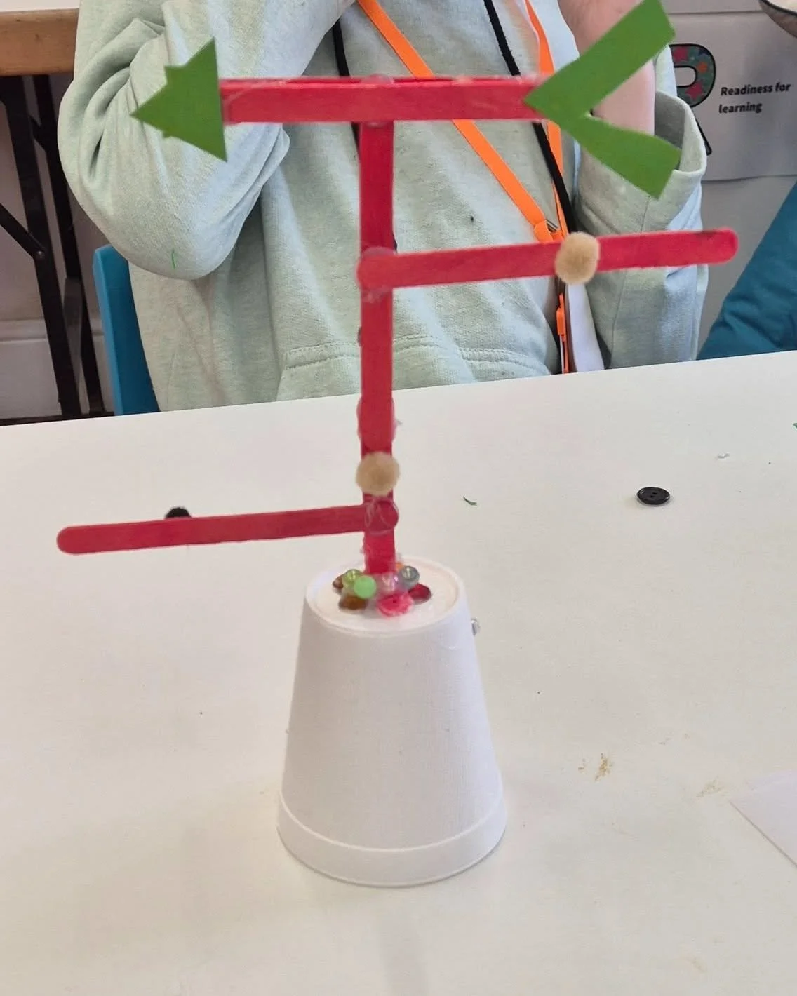Our young people had a fantastic time making and learning about weathervanes, discovering how wind direction works through hands-on creativity and science! 
A fun way to build problem-solving, design, and STEM skills.
๐๐ง๐งญ
 #stemlearning #creativ