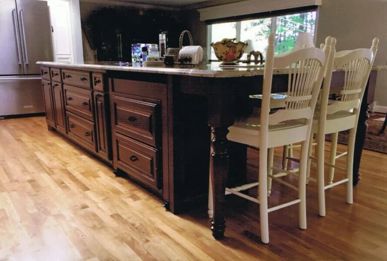 kitchen island.jpg
