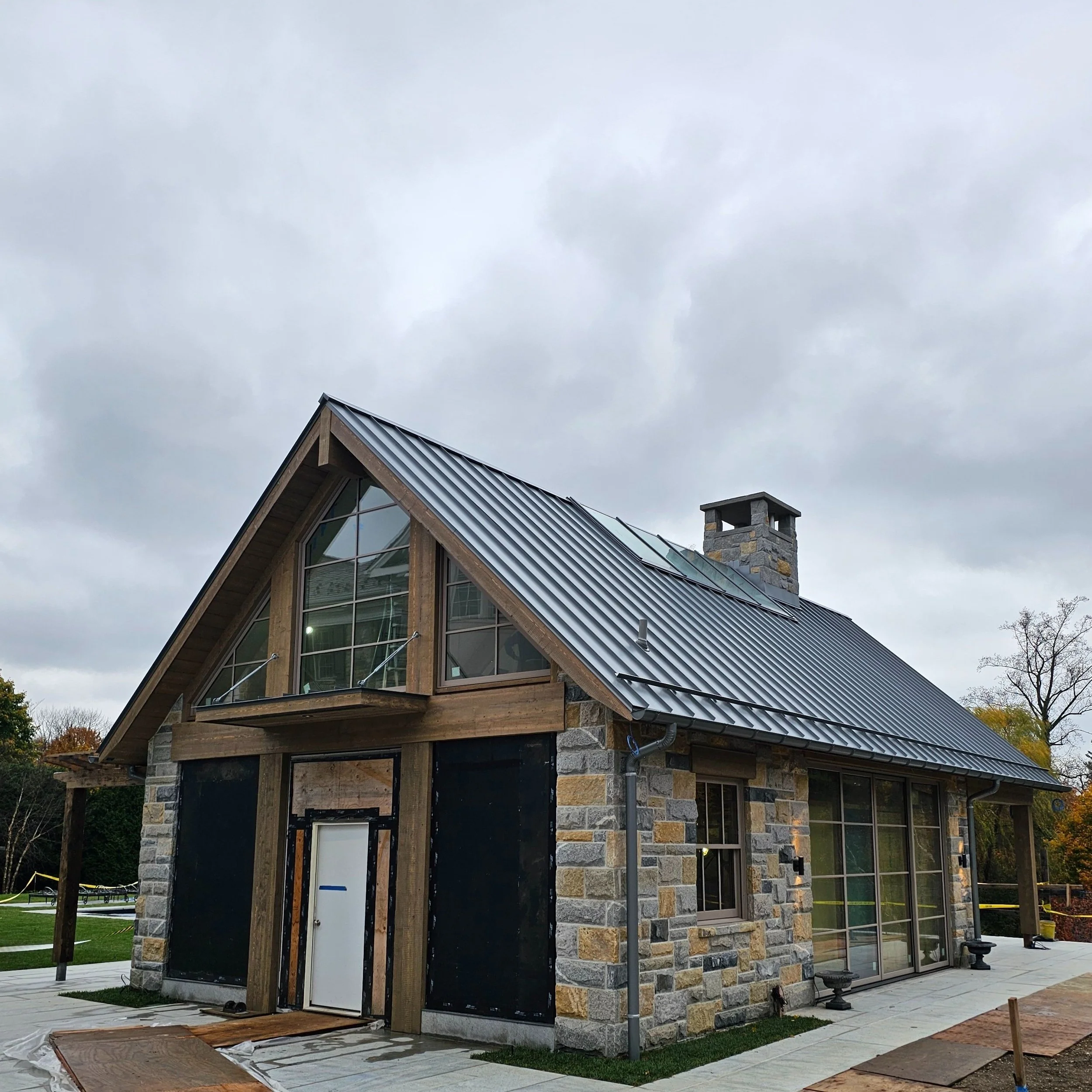 Mill Neck Pool Pavilion