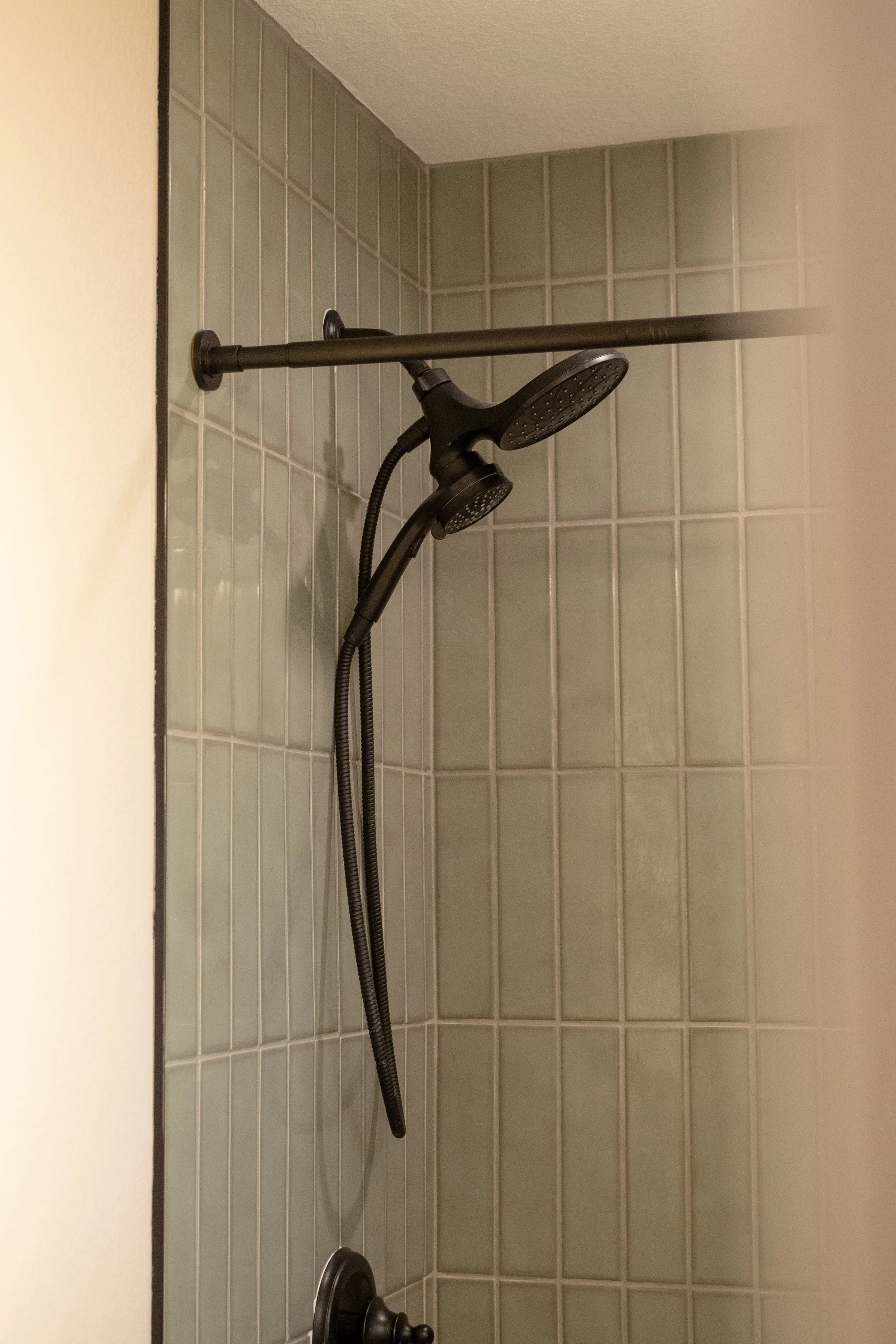 Downstairs Bathroom - detail.jpg