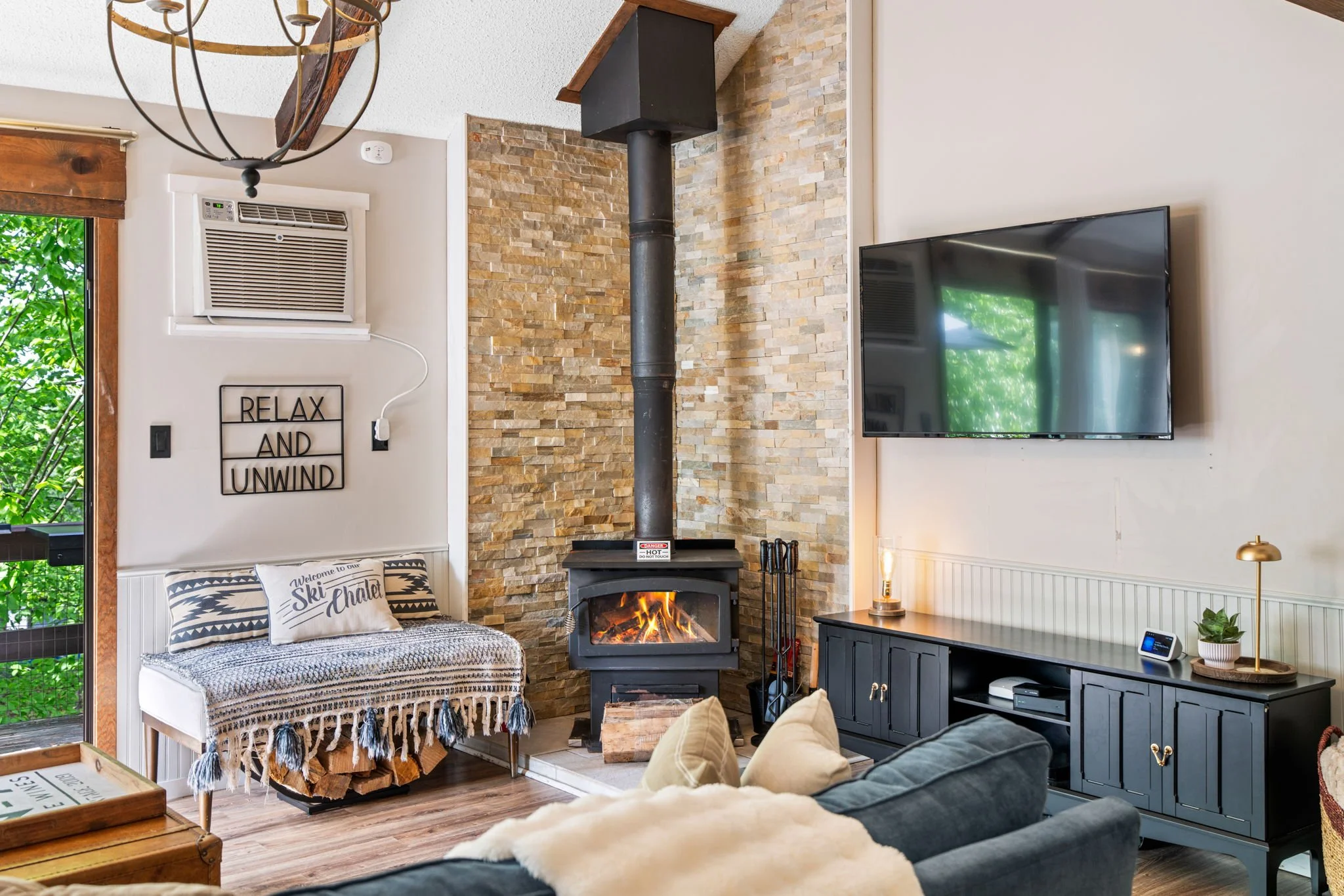48-Slalom-Way-Tannersville-PA-18372-airbnb-064.jpg