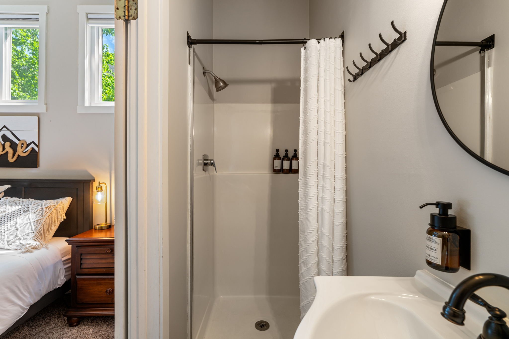 48-Slalom-Way-Tannersville-PA-18372-airbnb-069.jpg