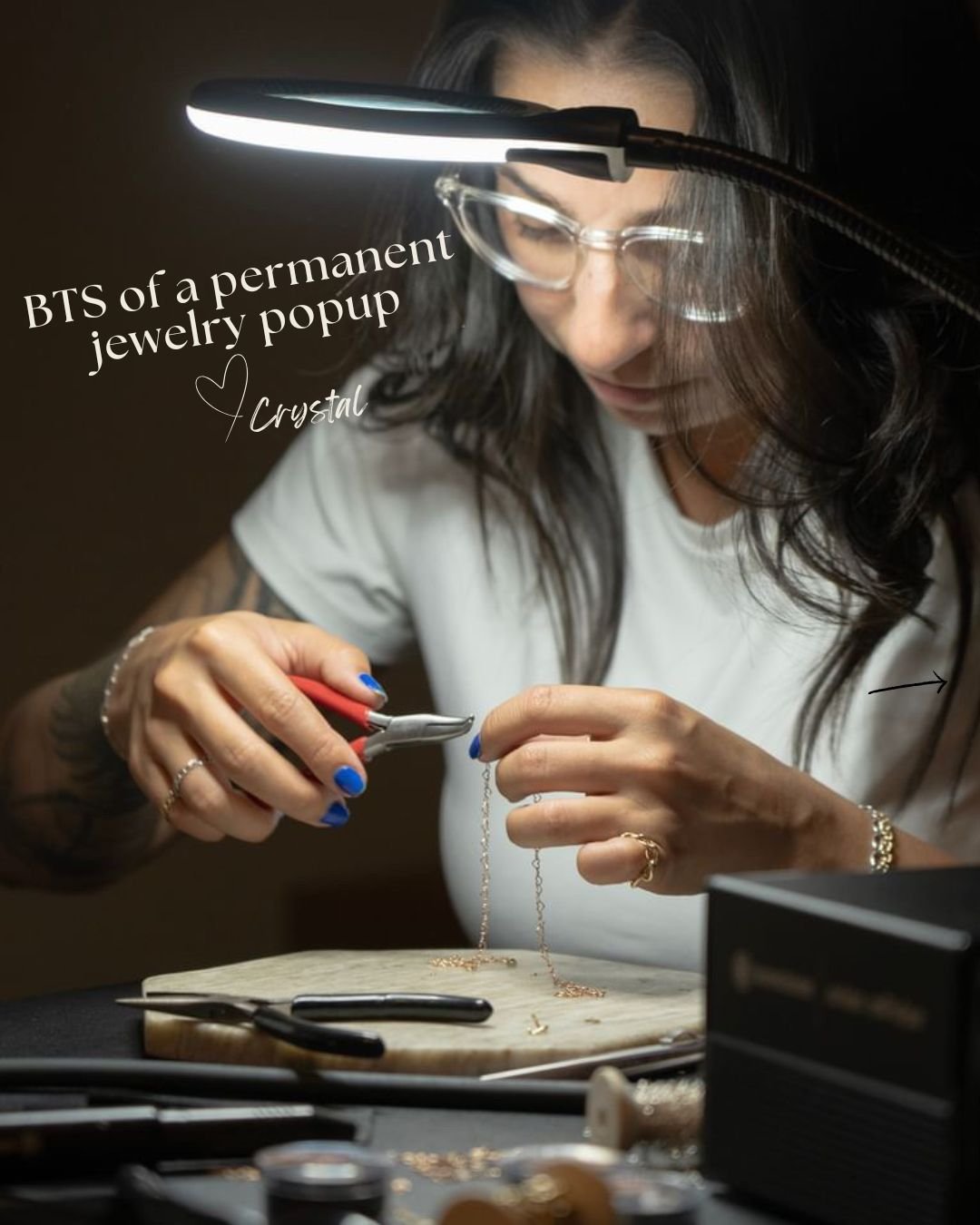 Behind the scenes of a permanent jewelry pop-up ✨

Swipe through to see how it all comes together!

Slide 2 - Arrive early to get everything in place: table layout, mini arc welder, tools, chains, links, and all branded materials for that specific ev