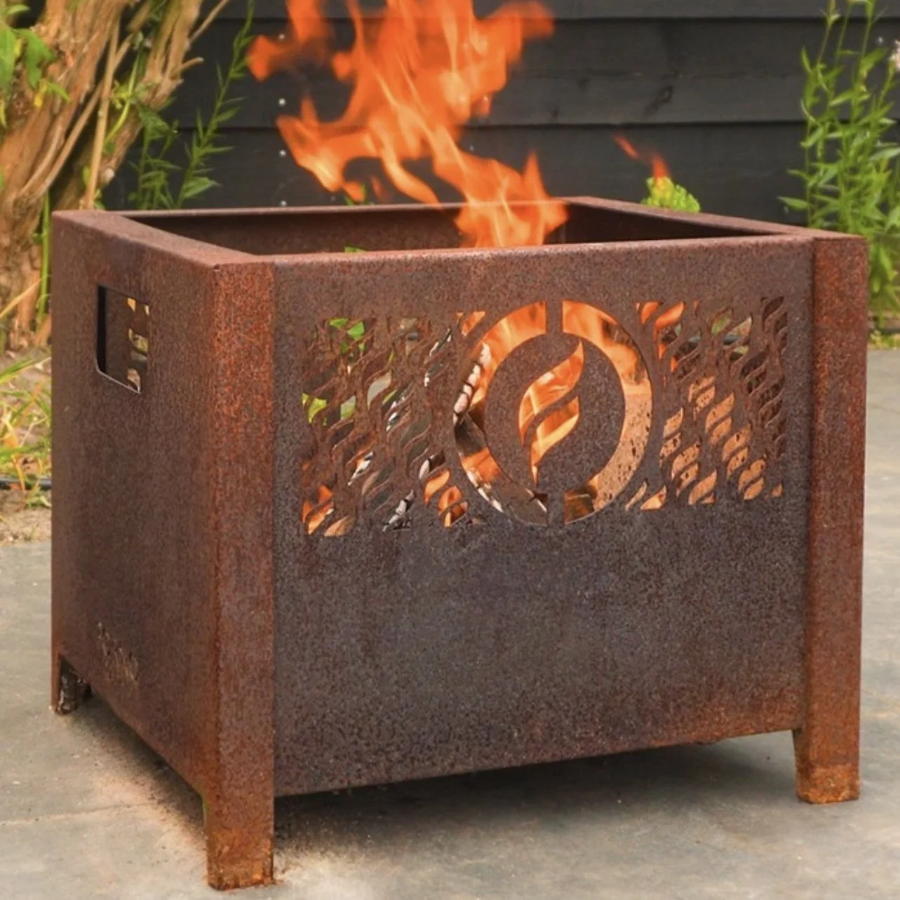Corten Steel Fire Crate – Stylish & Weather-Resistant Garden Fire Pit