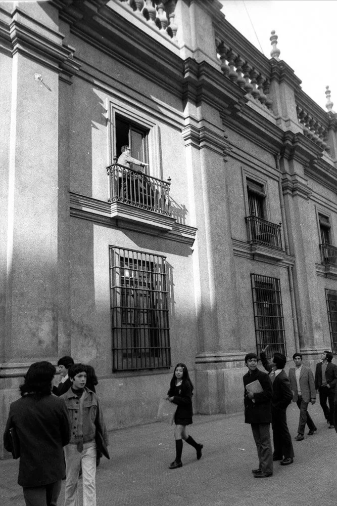 September 11, 1973 around 8:30 in the morning. President Allende on balcony. When I arrived that morning I saw President Allende on the balcony, I rapidly took two photographs. My first of two photographs of that day. For years I wondered what had be