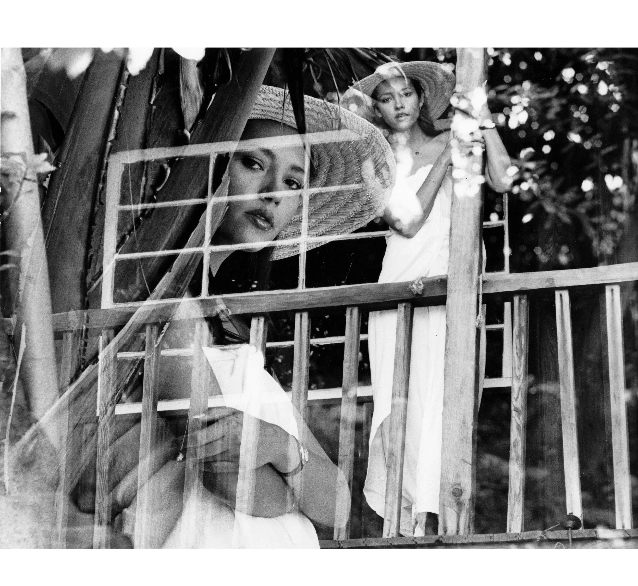 Barbara Carrera (1977)