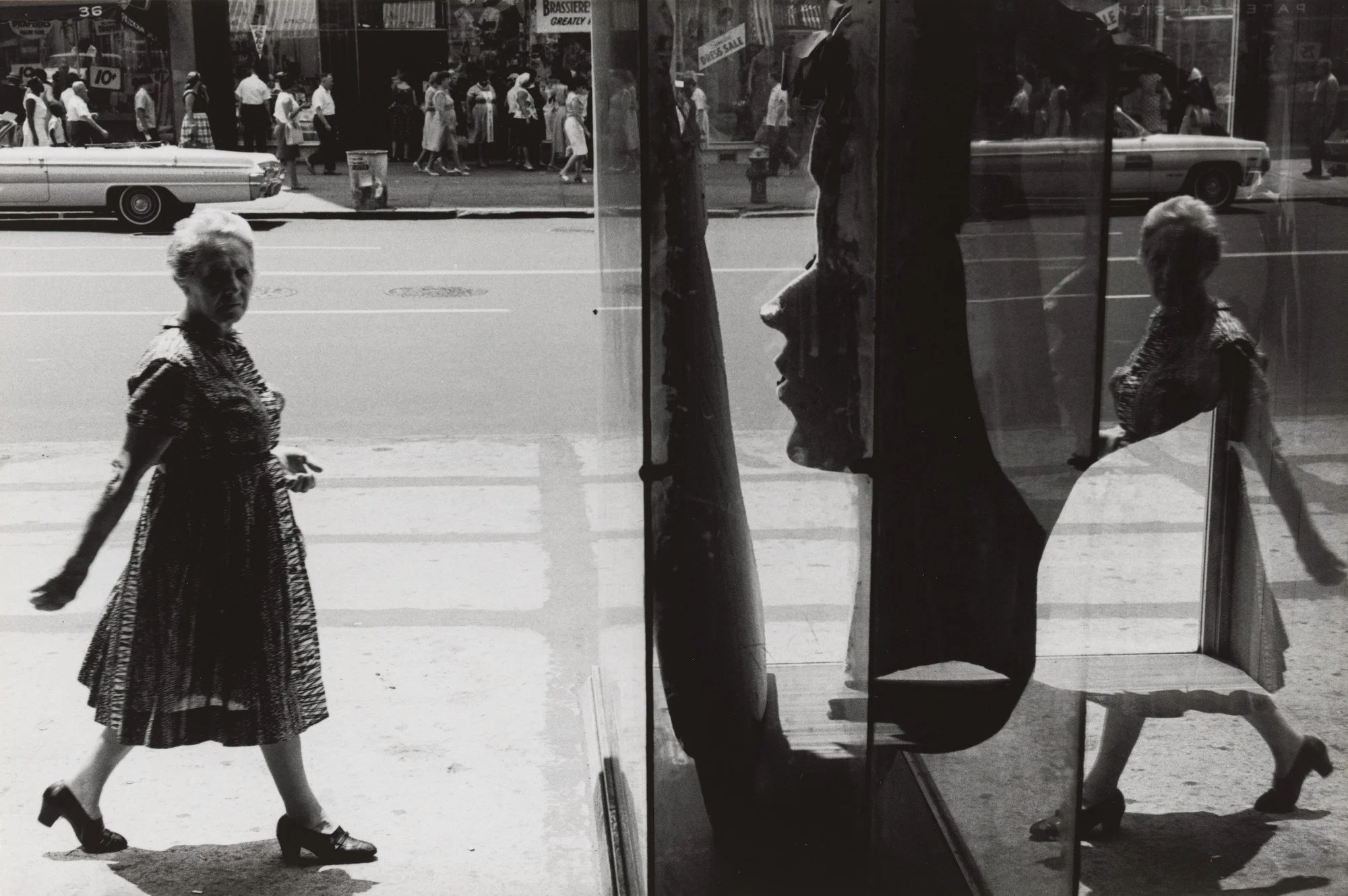 New York City, 1963 © Lee Friedlander. Courtesy the artist and Fraenkel Gallery