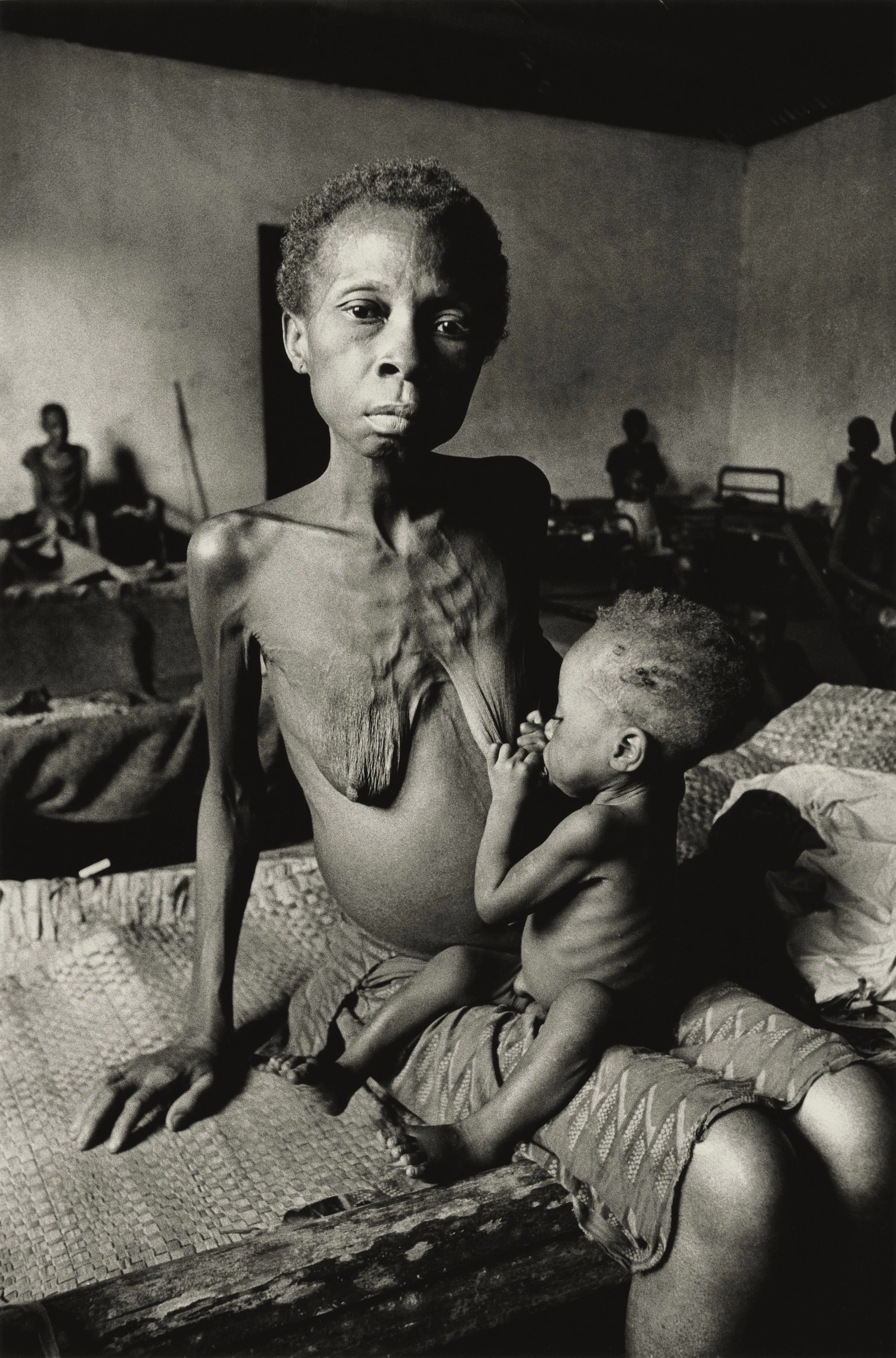 A 24-year-old Mother and Child Awaiting Death, Biafra, 1968 © Don McCullin. Courtesy the artist and Hauser & Wirth