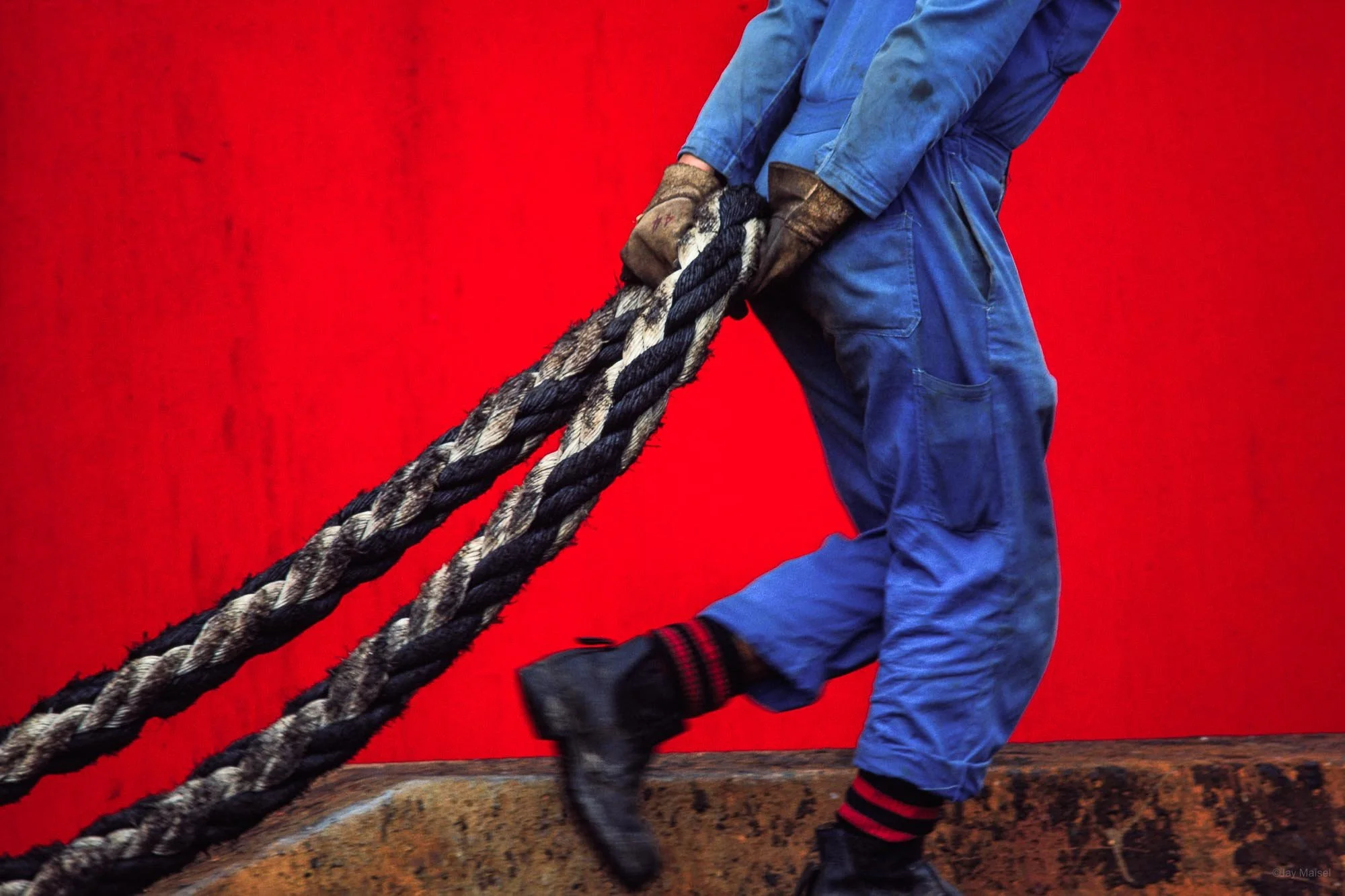 Red Wall and Rope, Singapore, 1981 © Jay Maisel
