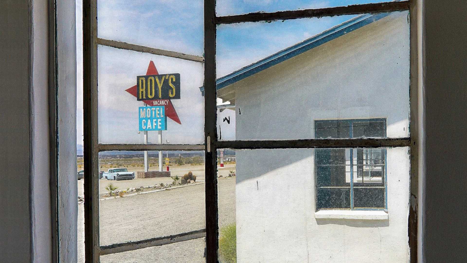 'A Window into Americana' © Ron Poblete