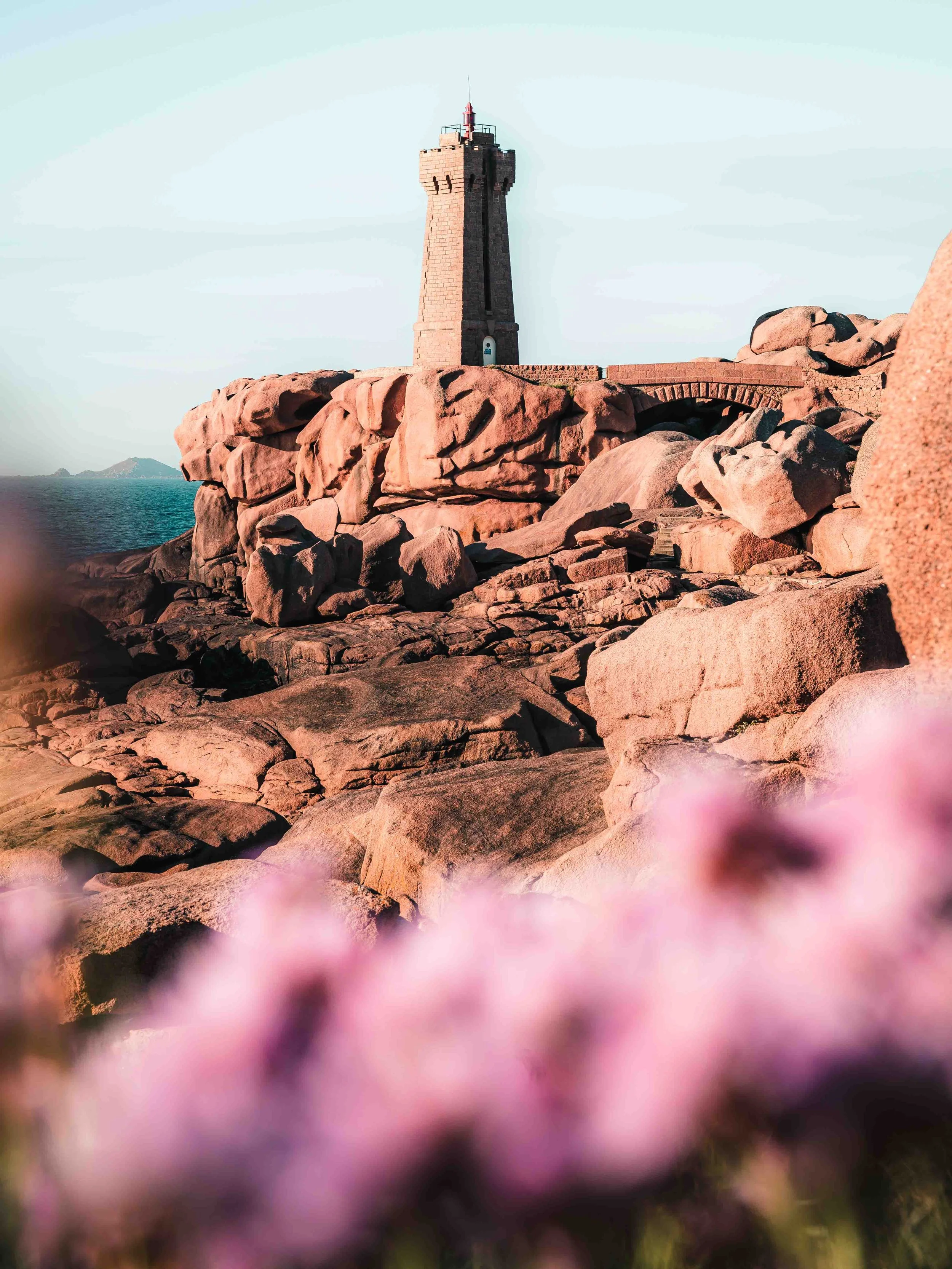 phare cote de granit rose