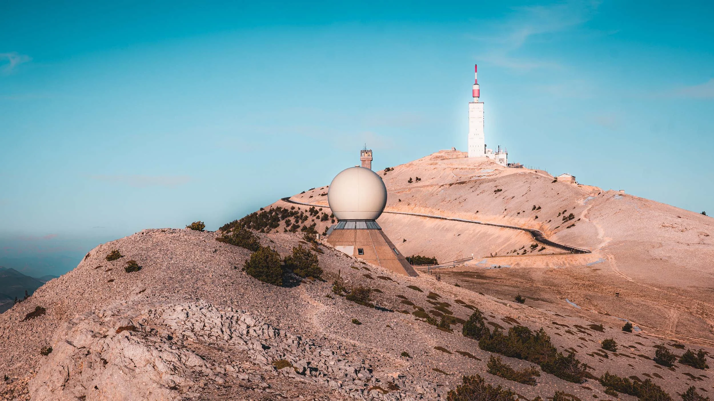 Guide Complet du Mont Ventoux : Visitez le Géant de Provence