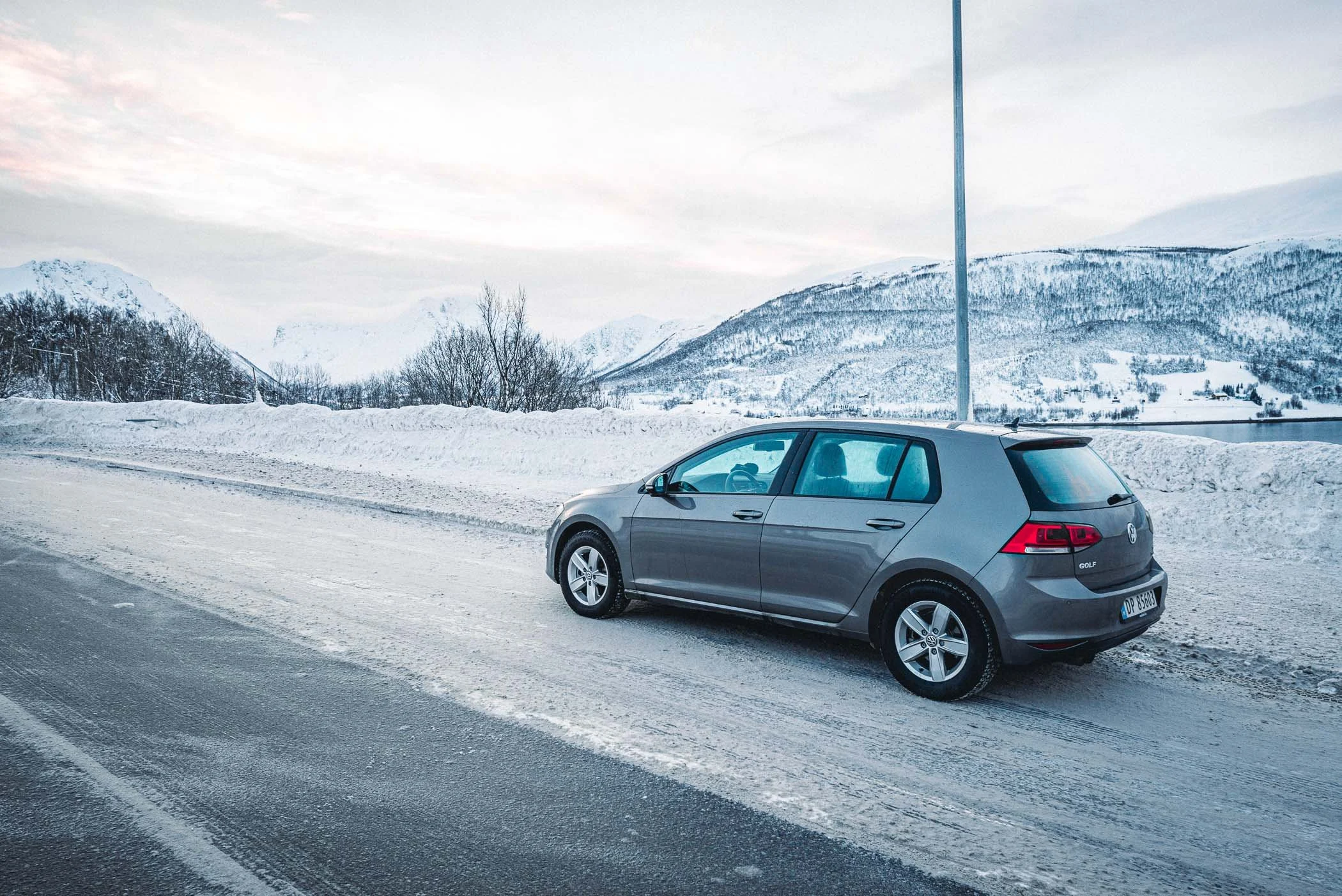 Conduire en Norvège : Guide complet pour un voyage réussi