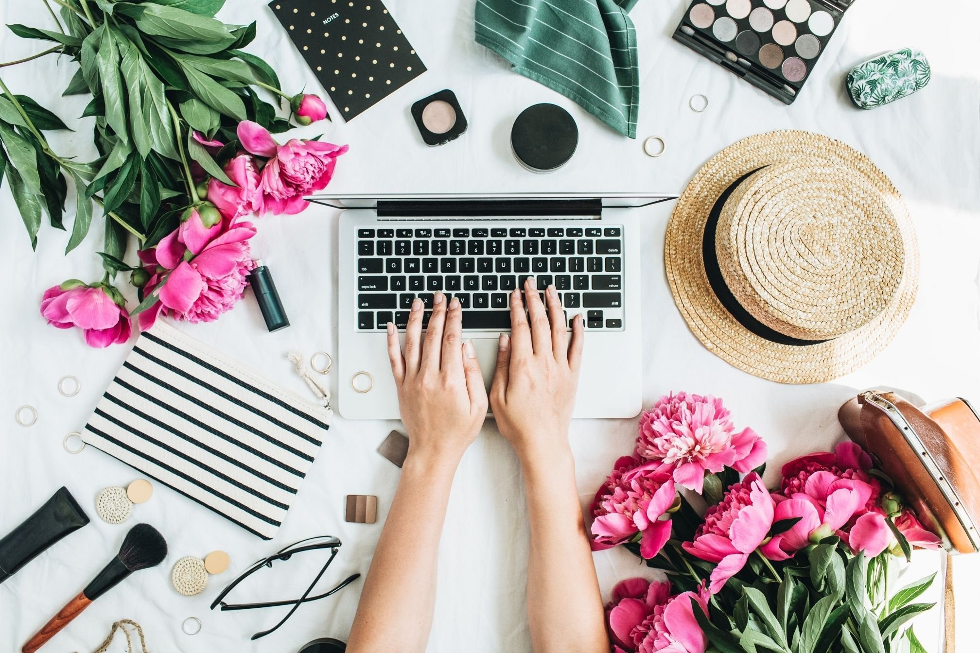Comment Créer un Blog Voyage en 2026 : Guide Complet + Top 5 des Meilleures Plateformes