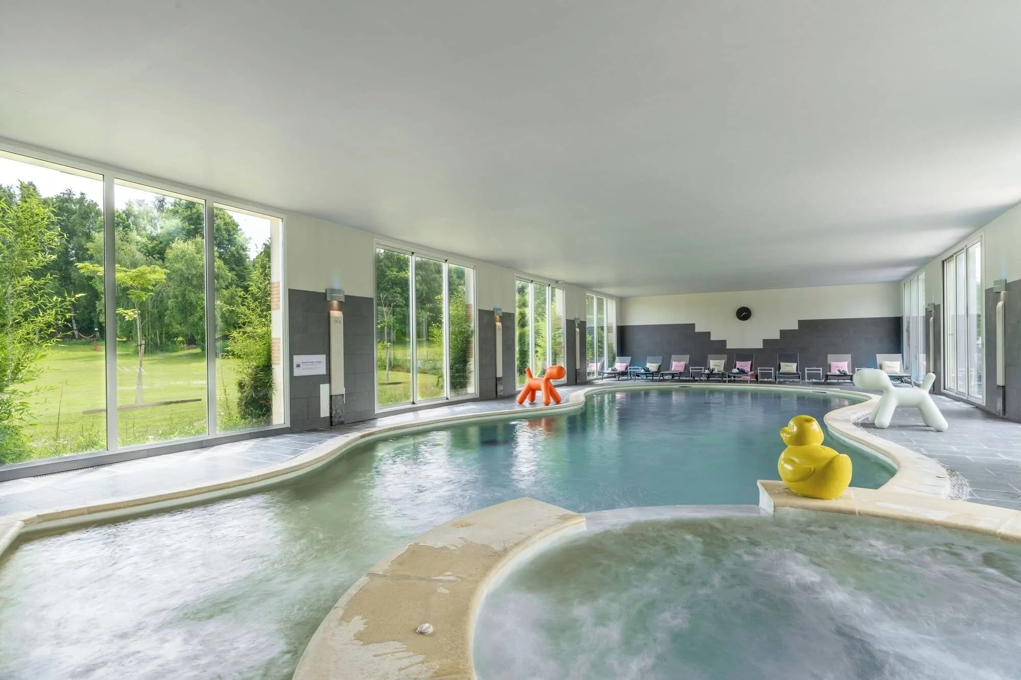 piscine couverte spa