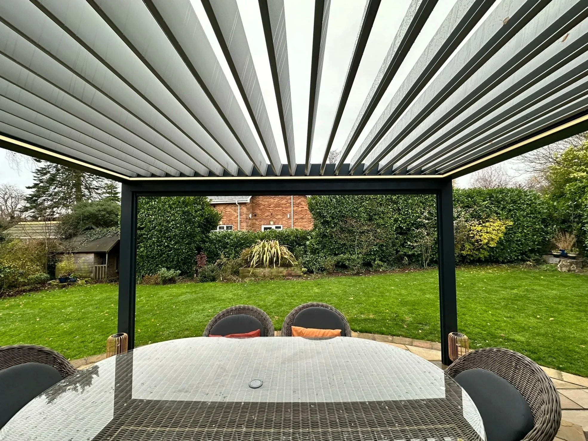 louverd pergola (2).jpg